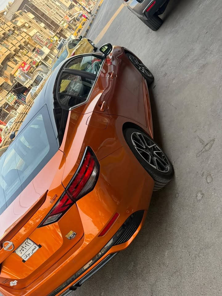 نيسان سنترا sr 2024
مواصفات معروفة السنترا تو كلر ماشية 
18000
رادار امامي وخلفي ونقطه عمياء وبصمة وتشغيل عن بعد وحساسات بصمة تشغيل وابواب اشاير بالمري ويل 18 وهواي بعد مواصفات 
السيارة باسمي فحص مؤقت جديدة وحادثهة حلو سطحي 
شخوط صبغ ربع الدعامية الامامية والخلفية وتكحيل جاملغ خلفي 
بارد كد شبر بالجاملغ الامامي والخلفي صور الحادث مرفقة ايرباك بردة وكشن فقط 
السيارة مكلفتني اكثر والله بس بعد السوك 
ب137 ورقة وبيهة مجال بسيط حك الجية مكانهة بالاعظمية السيارة
❤️السيارة اذا معجبك سعرهة او معجبتك كلشي اكو بالسوك اترك كلمة حلوة ياطيب 
*********** واتساب
