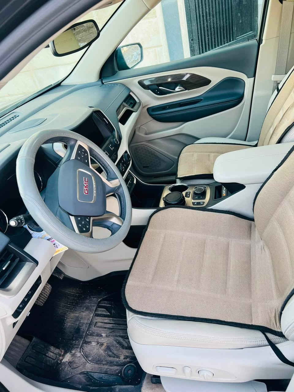 2024 GMC TERRAIN, DENALI
فولل مواصفات والسيارة زيرو ماشية 15 الف كيلو متر مو ميل
معروفه الفول 
فتحة سقف
بصمة ابواب مري شفط 
هاند بريك دكمه
قطعتين تبريد
صندوك ذكي
كشن كهرب
وبعد هواي مواصفات 
رقم دهوك 
حادثها مثل ما موجود بالصور بامريكا وصار بيها بالعراق شوية باب السايق وظهر السايق مثل ما موضح بالصورة
السيارة بالواقع احلى من الصور 
محرك 20 تيربو 
كير طيار
رقم دهوك
سعر 230$
للتواصل الاتصال على الرقم
*********** بي واتساب هم
