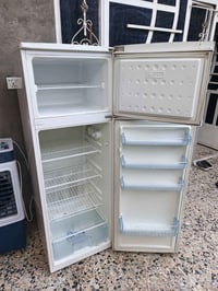 ثلاجة بيكو حجم 16 قدم نظيفة كلش تبريدها ثلج للبيع 170 الف وبيها مجال م...