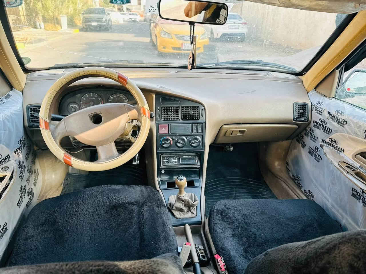 السلام عليكم بيجو ٤٠٥ لميس موديل ١٣  سياره مابيها ضربه محرك كير مكفولات تبريد شغال رقم انكليزي هزه جديده شرط تحويل ثاني يوم سياره باسمي مكانها بغداد للاستفسار اكثر ***********. سعر ٣٨ وبيها مجال قليل للشراي.
