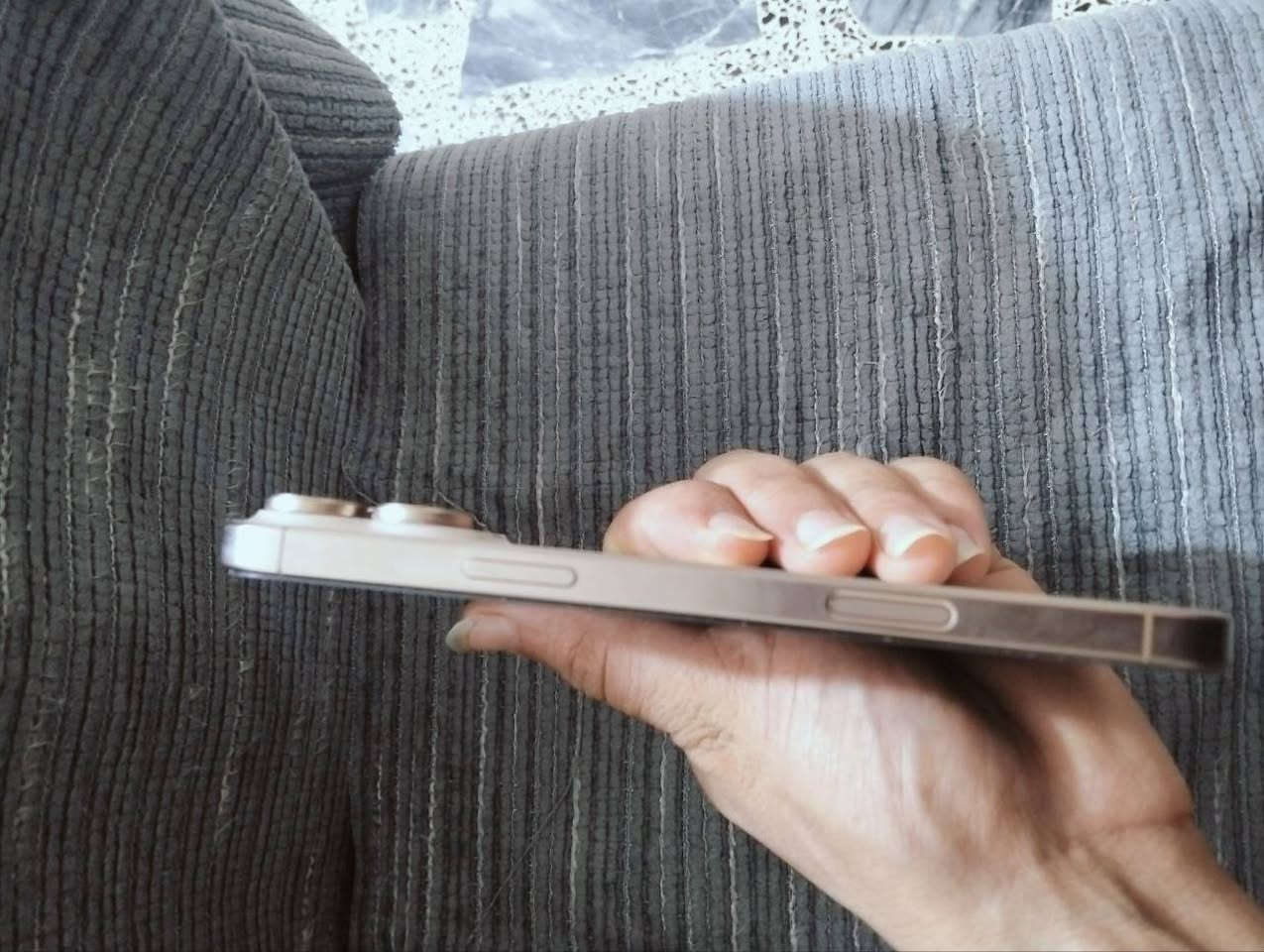 السلام عليكم إيفون ١٦برو ماكس للبيع
نضيف أي ضرر مابي كامل ملحقات 
بطارية ٩١ ذاكرة ٢٥٦
الاتصال ***********
