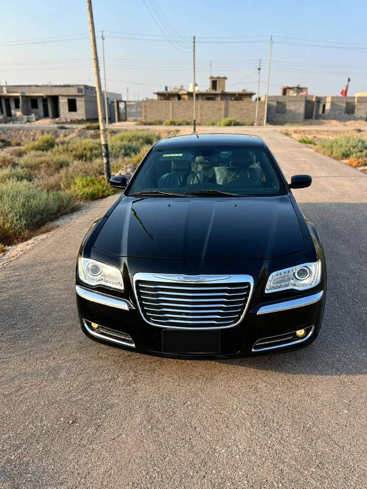 كرايسلر 300 • ٢٠١٤ • بصرة