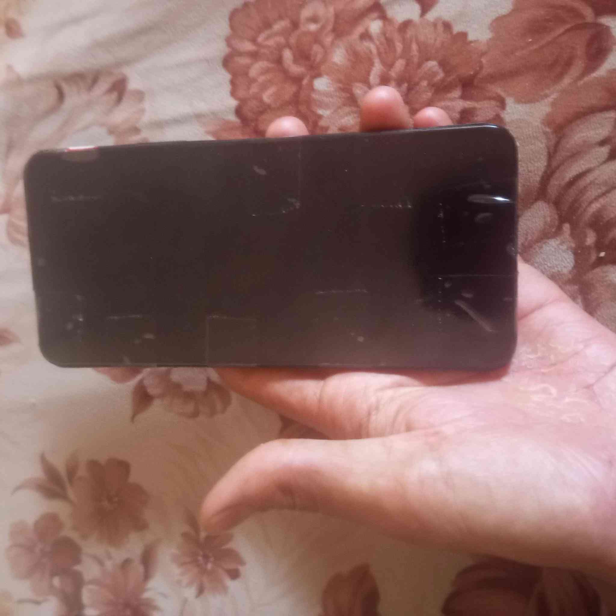 جهازهونر HONORX7 البيع سعر85 وبيه مجال مكان كربلاء فقط مكو توصيل رقمي وتساب ***********
