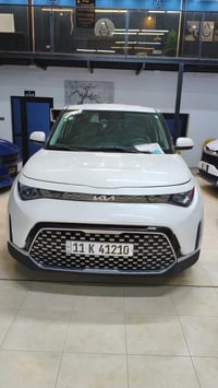 من صالة عرض شركة (جميرا ) Kia soul 2024 lx  كيا صول 2024  ماشيه 15 ألف...