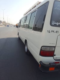 كوستر • ١٤ راكب • البصرة