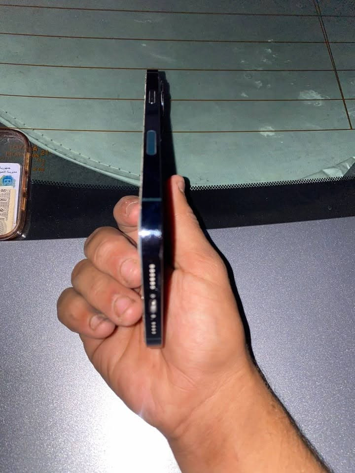 السلام عليكم ايفون 12pmo max ذاكره 256 مبدل بطاريه 78
تلفون نضافه كدامك كلشي مابي نضيف 
سعره  قفل
425 بدون عمله مكاني محموديه ناحية الرشيد 
***********

