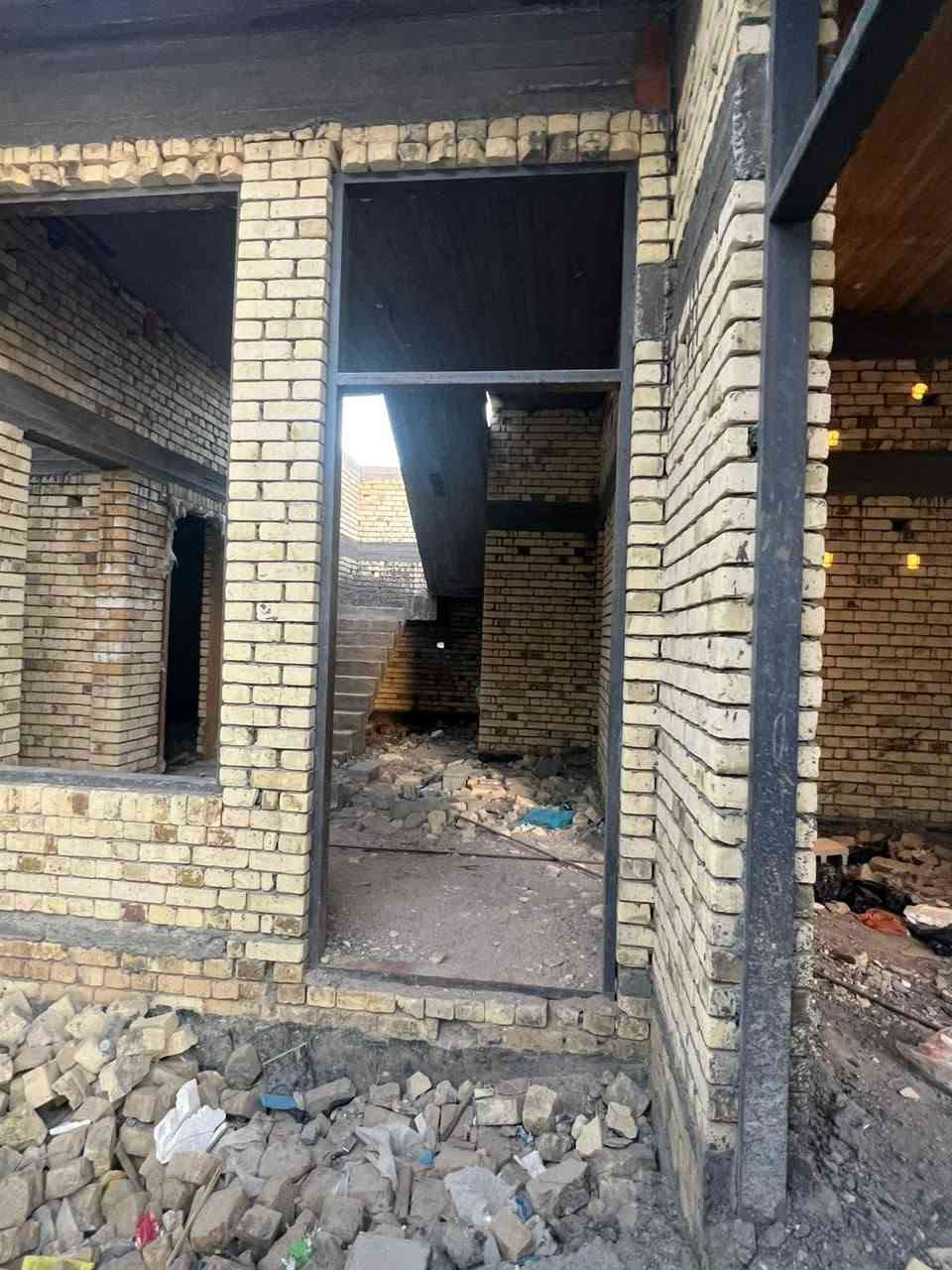 🏡 دار للبيع في أبو الخصيب – عويسان
📐 المساحة: 205 متر
📏 الواجهة: 16 متر
📏 النزال: 13 متر
🏠 نوع البناء: طابوك
📜 الطابو: صرف عرصة
🔹 تفاصيل الدار:
✅ غرفتين نوم
✅ ديوان
✅ مطبخ حار وبارد
✅ حديقة 3×2
✅ كراج 5×3
📍 الموقع: أبو الخصيب – عويسان
📌 يبعد 200 متر فقط عن شارع السايدين
💰 السعر: 150 مليون
☎️ للاتصال: ***********
📱 واتساب: *********** البصرة, العراق
