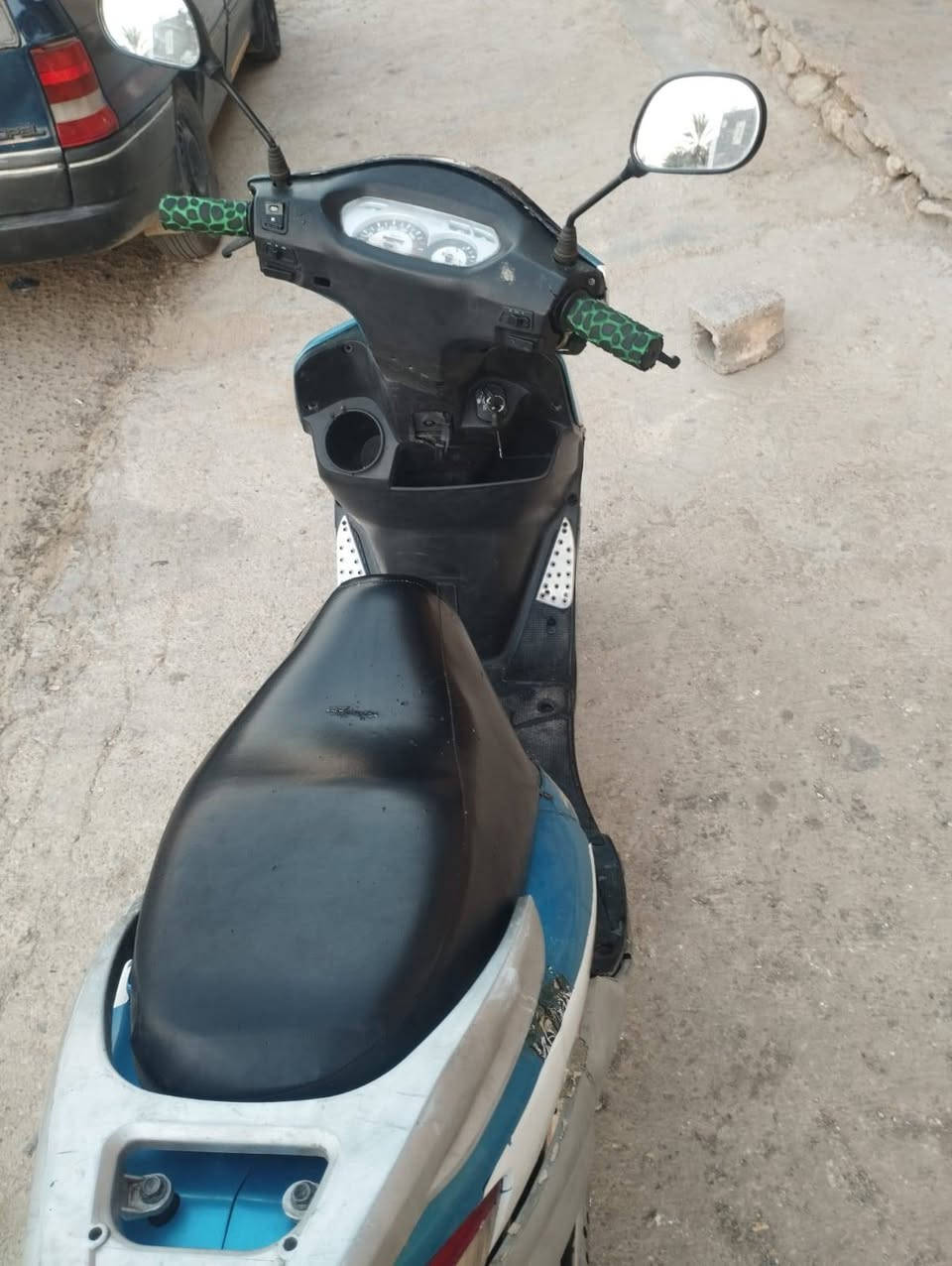 موطور للبيع سايم رص ابو عيون مسجل عربي كامل  السعر 900 وبي مجال للاتصال ***********
