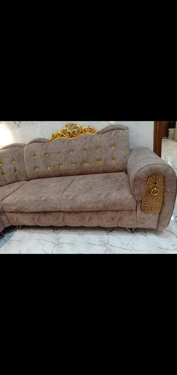 السلام عليكم أغراض بيت للبيع السعر خاص او الاتصال عالرقم ***********/***********
