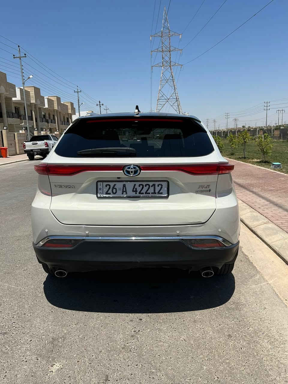 تويوتا فينزا 2021
فئة xle
مواصفات
كشنات جلد
تدفئة كشنات
كرسي السائق كهرباء
الصندوق كهرباء مع فتحه بتمرير الرجل تحته
لايت ليد وحاجب نهاري وكشاف ليد
شاشة كبيرة
بصمة تشغيل وبصمة ابواب 
دفع رباعي 
رادارات امامي خلفي
اوتو ستوب 
وبعد بيها مواصفات
الضرر فقط صبغ جوه رقم الجنطة
السيارة ماشية 80 الف
السعر (195 $ )
للاستفسار ***********
