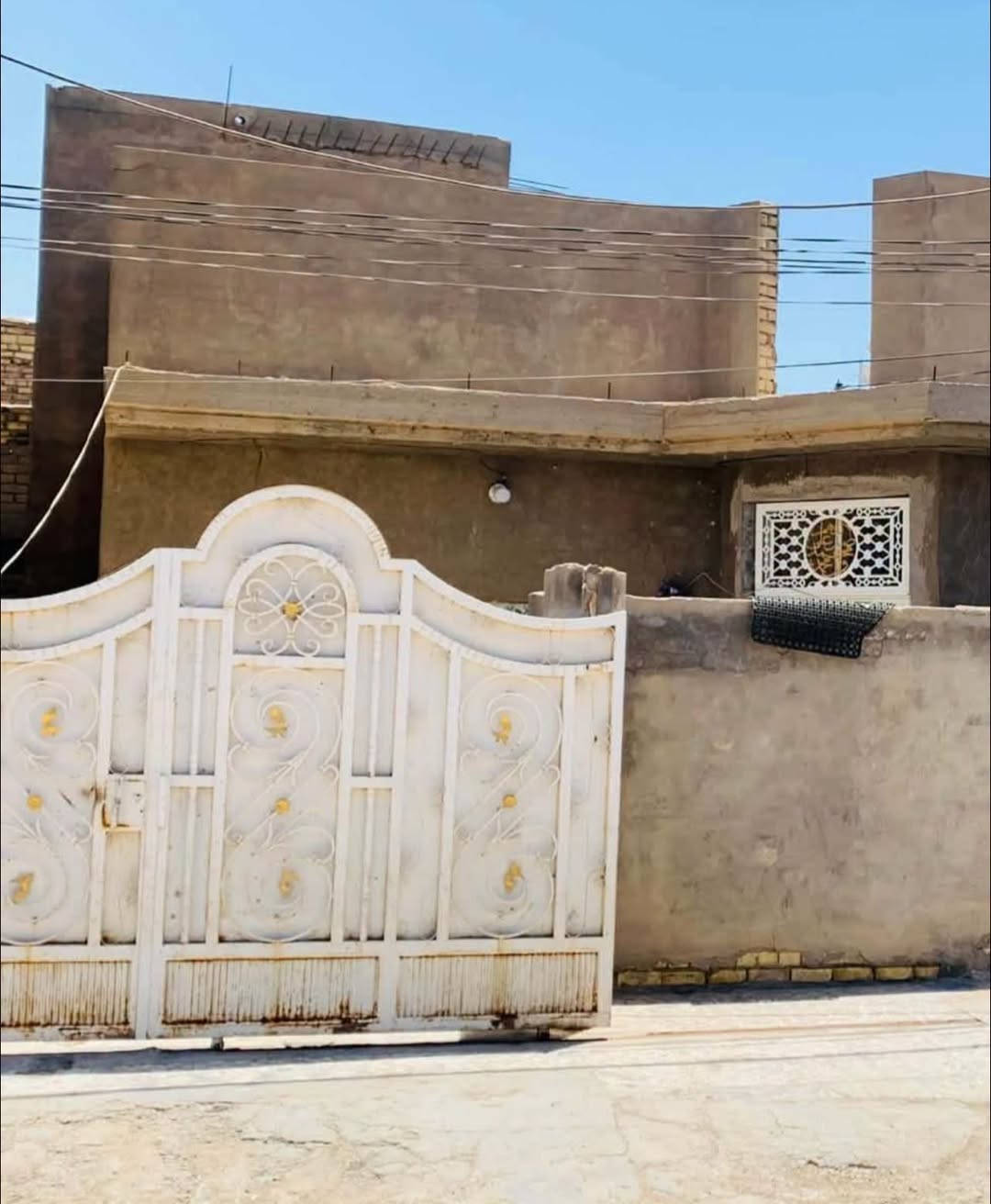 🏠دار للإيجار مساحة ٢٠٠م يحتوي على غرفتين وكليدور وصاله ومطبخ ومجمع صحيات وطارمه 

⁦^⁠_⁠_⁠_⁠_⁠_⁠_⁠_⁠_⁠_⁠^⁩⁦(⁠◍⁠•⁠ᴗ⁠•⁠◍⁠)⁩⁦(⁠◍⁠•⁠ᴗ⁠•⁠◍⁠)⁩⁦^⁠_⁠_⁠_⁠_⁠_⁠_⁠_⁠_⁠_⁠^⁩

🌎 الموقع شارع 80 مقابل مدينة العاب ارض بابل 

⁦^⁠_⁠_⁠_⁠_⁠_⁠_⁠_⁠_⁠_⁠^⁩⁦(⁠◍⁠•⁠ᴗ⁠•⁠◍⁠)⁩⁦(⁠◍⁠•⁠ᴗ⁠•⁠◍⁠)⁩⁦^⁠_⁠_⁠_⁠_⁠_⁠_⁠_⁠_⁠_⁠^⁩

💸💰 قيمة الايجار 350

 

         ((مكتب عقارات الشمس مقابل المستشفى التركي))                         
                     
           📠 للاستفسار الاتصال او مراسله واتساب فقط

                           ***********📞

                          ***********📞
