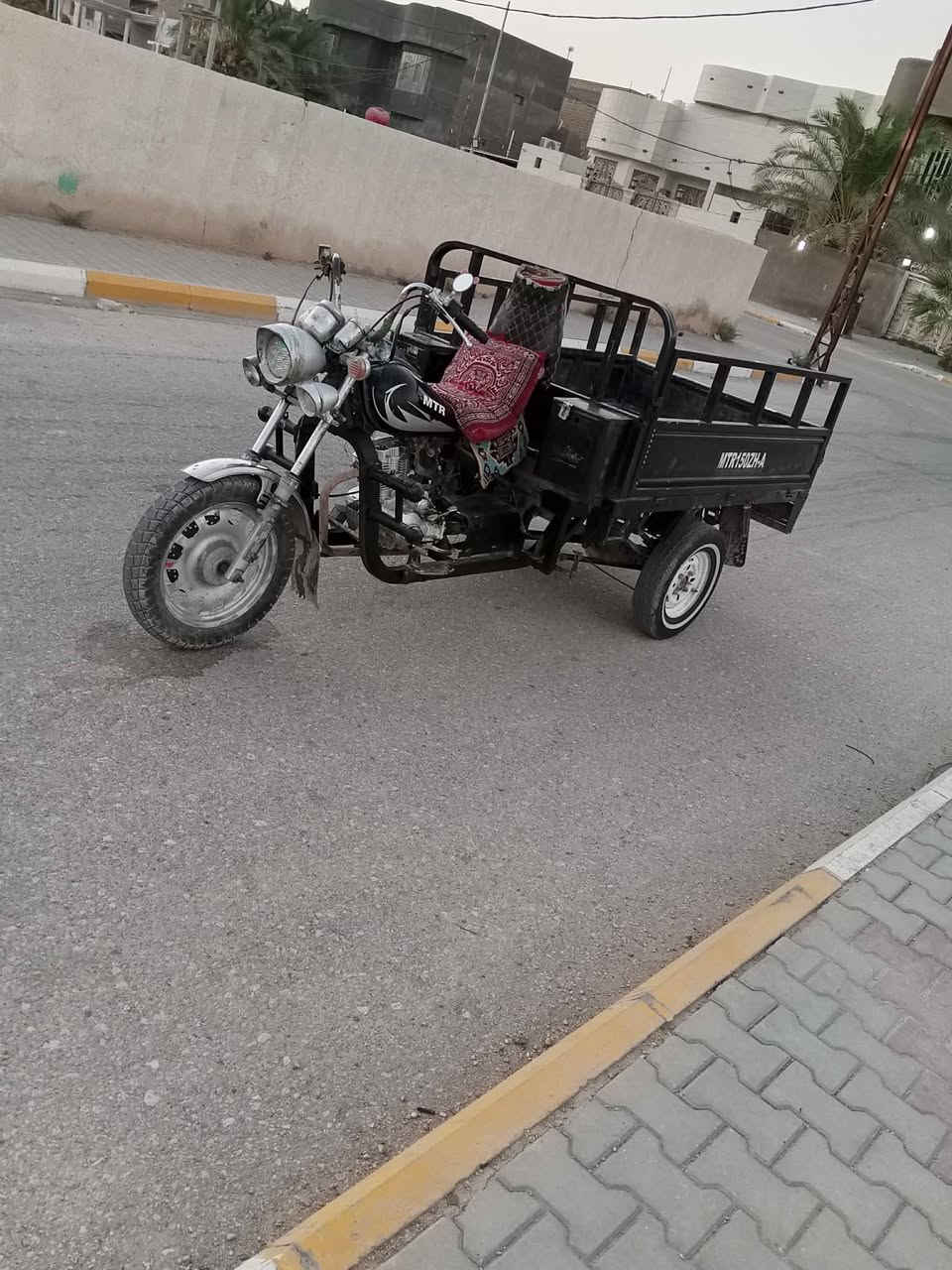 ستوته للبيع رقم اسود مكفول  شاصي مكفول بدي نضيف تايرات خطه مديل 9 اكسن كبس كهربايات شغاله نكره سلف مكينه نضيفه ناعمه ما مفتوحه اشاير شغاله ستوته نضيفه الرقم *********** 👉👉👉👉
