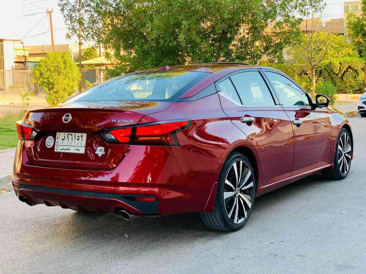 السلام عليكم
نيسان التيما 2019 بلاتينيوم 
للبيع 
فول مواصفات 
رادارات إماميه وجانبيه 
كشنات جلد وكهرباء 
بصمه ابواب +تشغيل 
فتحه سقف 
قطعتين تبريد 
سايد بريك بصمه 
شاشه 
كاميرا محيطيه عدد 4 
حادث بنيد فقط وصور حادث مرفقه ب منشور 
السياره من دخولها للعراق ع أيد وحده 
جاهزه 
السعر 124 وبي مجال بسيط 
للاستفسار ***********
