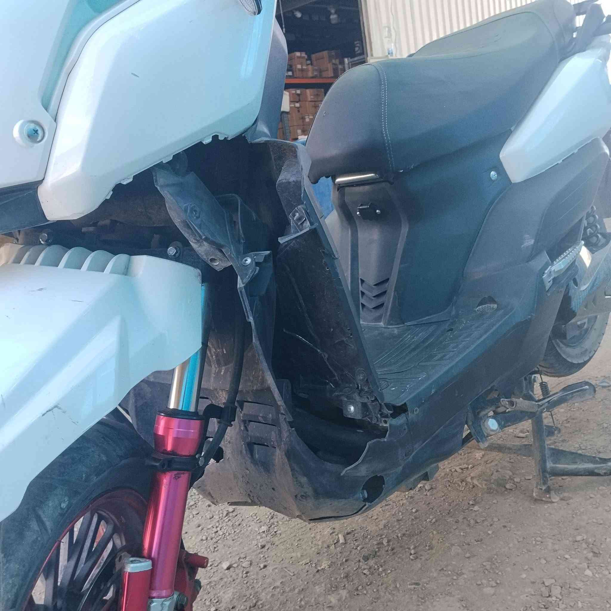 دراجة اباجي • ٣ سرعات • حادث