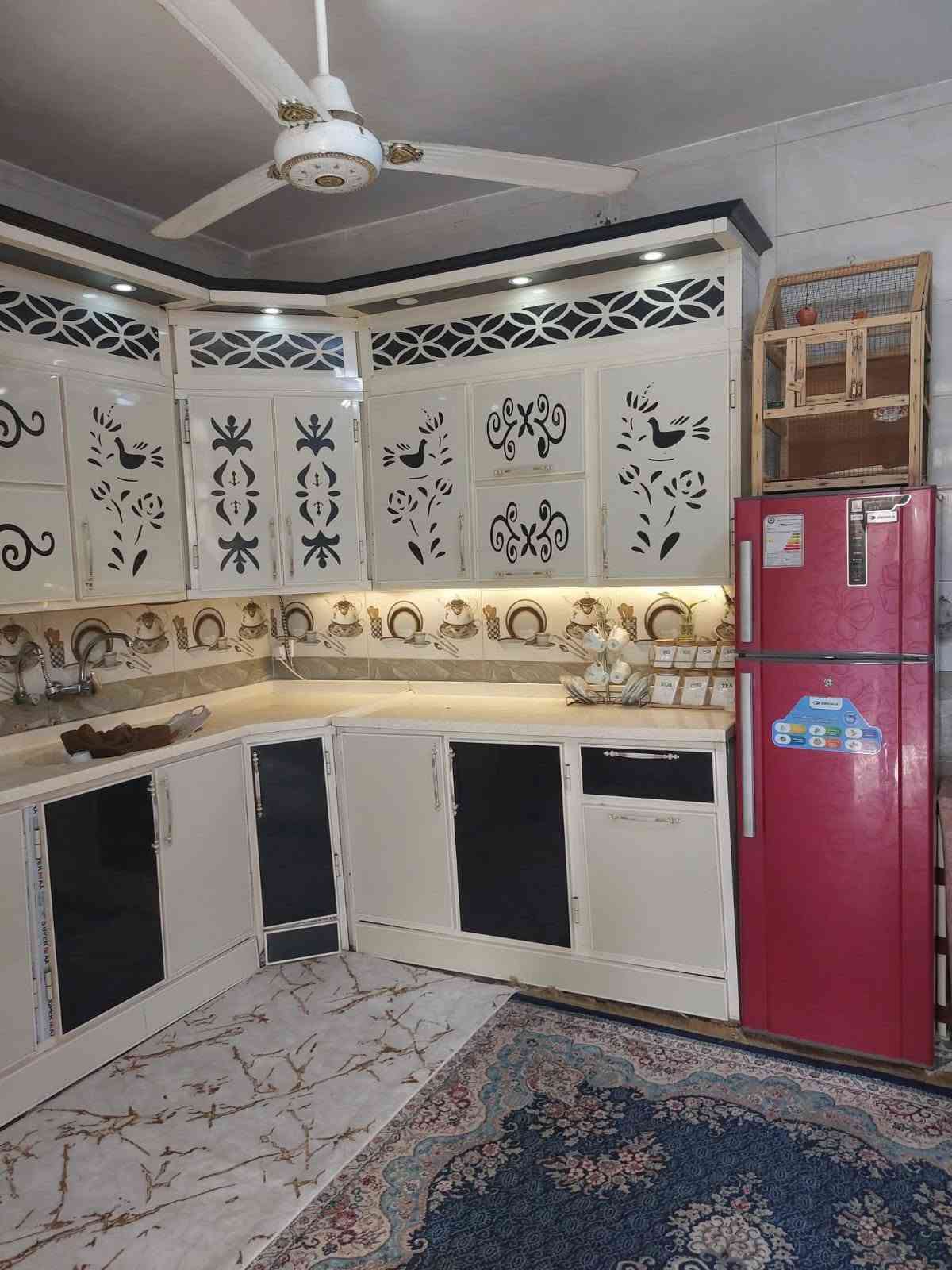 اخوان عندي بيت ٢٥٠ متر سند ٢٥ عنوانه شارع بغداد قرب الخباطة العتبة عمود ٥٢ يرهم بيع او مراوس بسيارة استقبلها من ضمن المبلغ  سعر البيت ١٣٥  بيت جديد للاستفسار ***********
