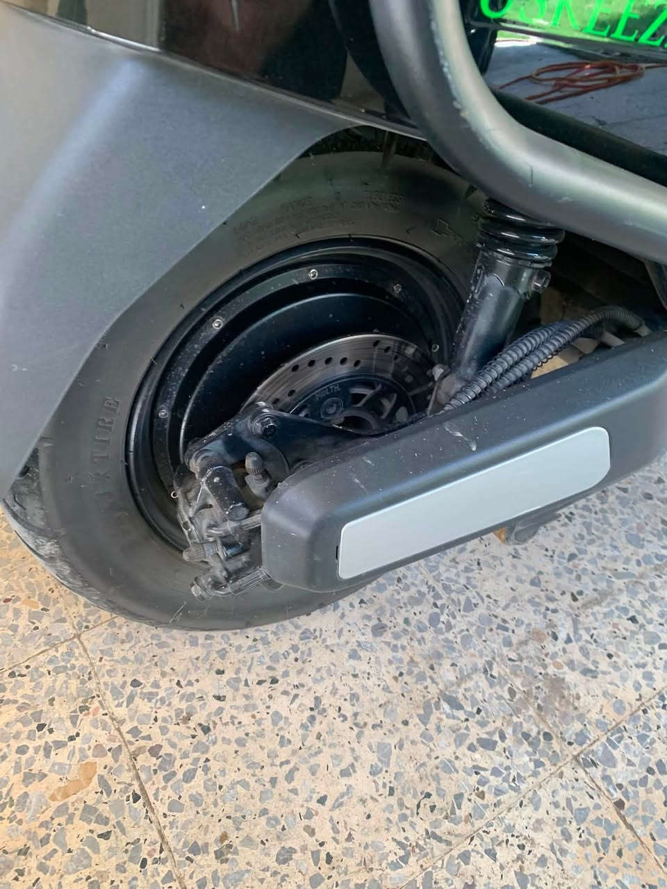 ماطور شحن
سويجين وبصمتين وكارتين
ماطور حيل نظيف
بي بطاريات مبدله
انطيك ٥ بطاريات شرط ووحده تعبانه
اقرا المنشور زين وخبر
ب٦٨٠ الف بي مجال قليل
***********
