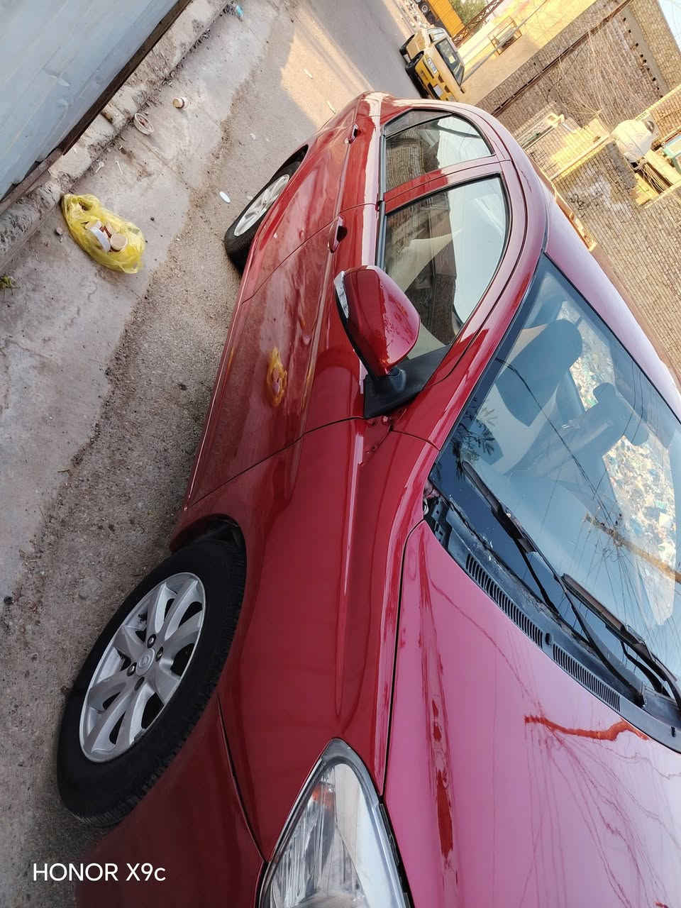 سلام عليكم كريت وول فلوكس موديل 11 كير مكينه بل كارتون   تخم تاير جديد  صدر جديد رقم و سنويه وهزه جديده بئسمي لغاية 31 مصبوغه عام جماليه بدون حادث السعر $48 وبيها مجال ماكان السياره بغداد الحسينيه 
 ***********

نص مكتوب في الصور:
- HONOR X9c