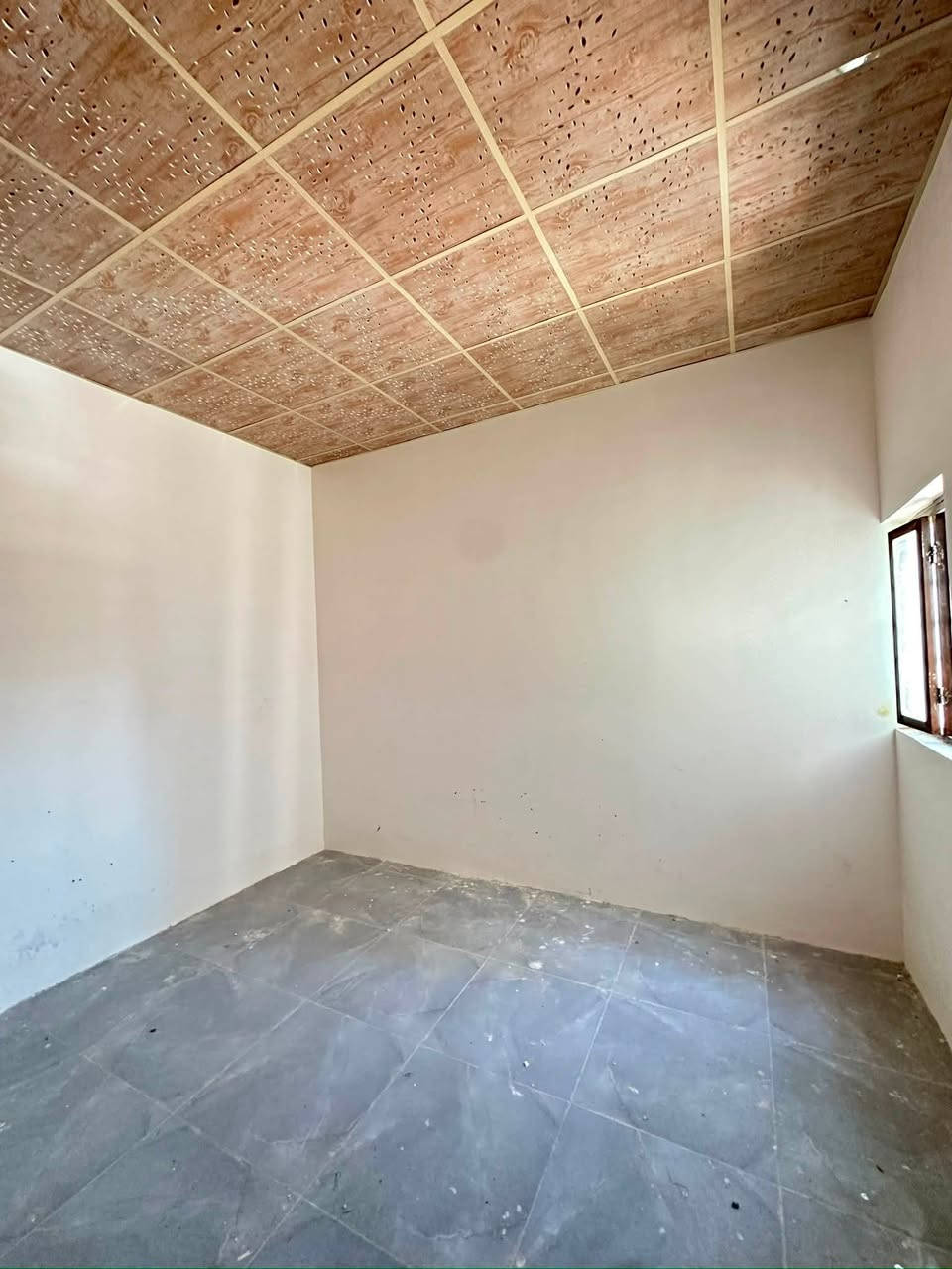 يتوفر بيت للاجار طابق اول(فوق الطابق الارضي)  بناء جديد في منطقة مهيجران ابي الخصيب 
 
يحتوي على غرفتين منام +مطبخ+ديوان +كليدورات ثنين   البيت مجهز للسكن من كل شئ خزان ماء اساله وخزان ماء حلو وماطور تصعيد ماي  واضويه  وكيزر   
 سعر الايجار 450 وبي مجال بسيط
* يبعد عن شارع ابي الخصيب الداخلي دقيقة ب سيارة ايضاً جميع الخدمات يمه من مستوصف ومطعم ومخبز وفرن و مدراس وجامع وحسينيه
للاستفسار عن القياسات والامور الاخرى اتصال على الرقم او تواصل على الواتساب
***********
