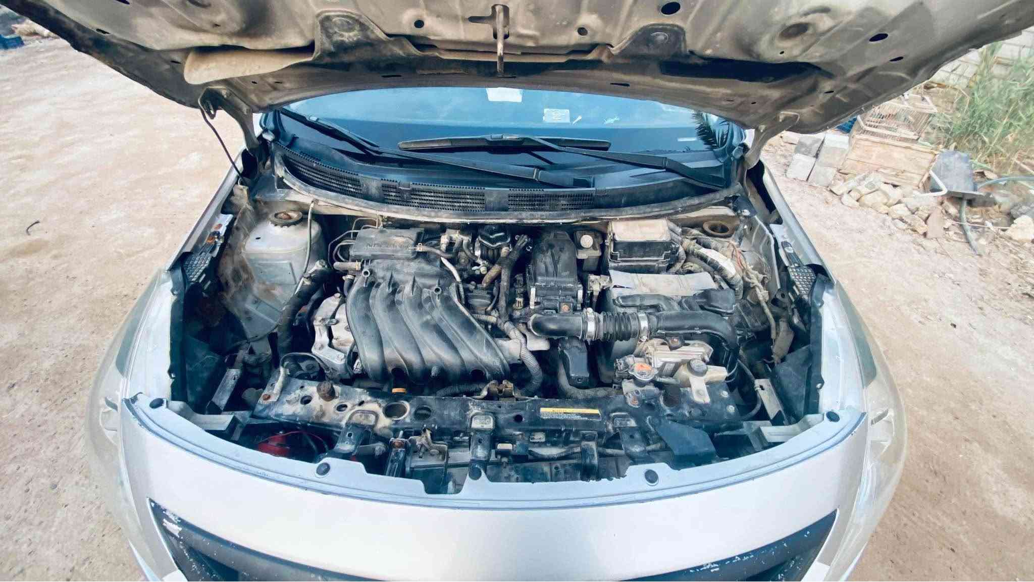 نيسان فيرسا 2016 محرك 1.8 كير cvt سيارة كلها بحالة ممتازة وشغالة مال جناي حادث جاملغ وبنيد من امريكا حرة مشروع وطني باسمي السعر 78 ومجالها بسيط البصرة تنومة *********** البصرة, العراق
