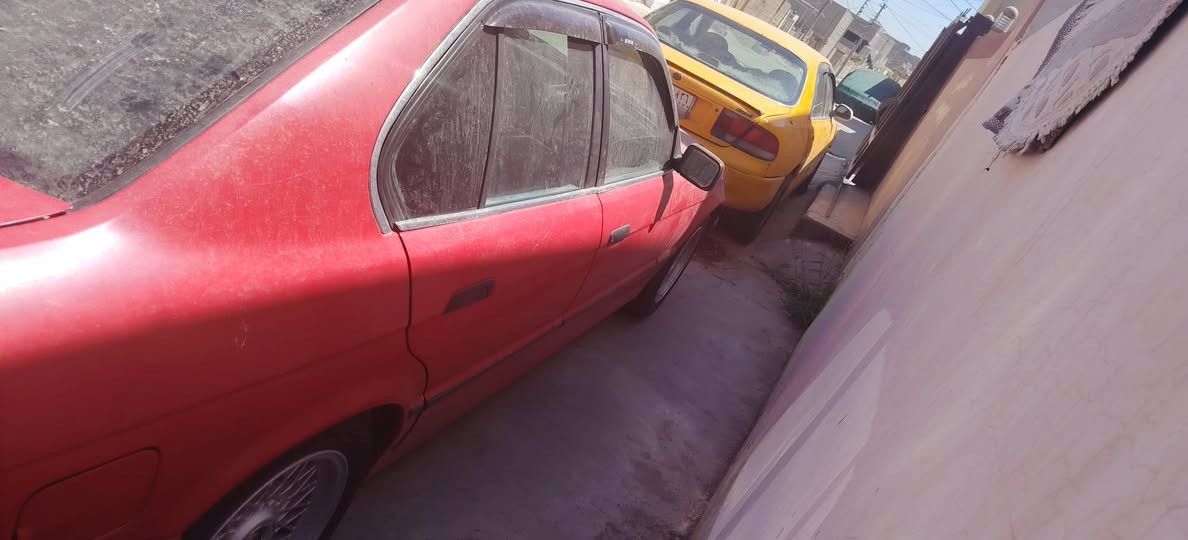 موديل 88رقم كركوك مشروع وطني محرك 20 مفتوح السياره نصبتها تخبل كشن جلد كهرباء جام عادي تبريد ويه السويج صدر تخم تاير باتري صار شهرين من بدلتهم السياره بس الصبح من تشغل شويه ادخن وراها تكطع مكفوله من الضربه والمعجون قطره خياس مابيها ولا معمره علمآ السياره ممغسوله السعر ٤٠ وبيها مجال للطيبين مكان السياره كركوك *********** تحويل ثاني يوم كركوك, العراق
