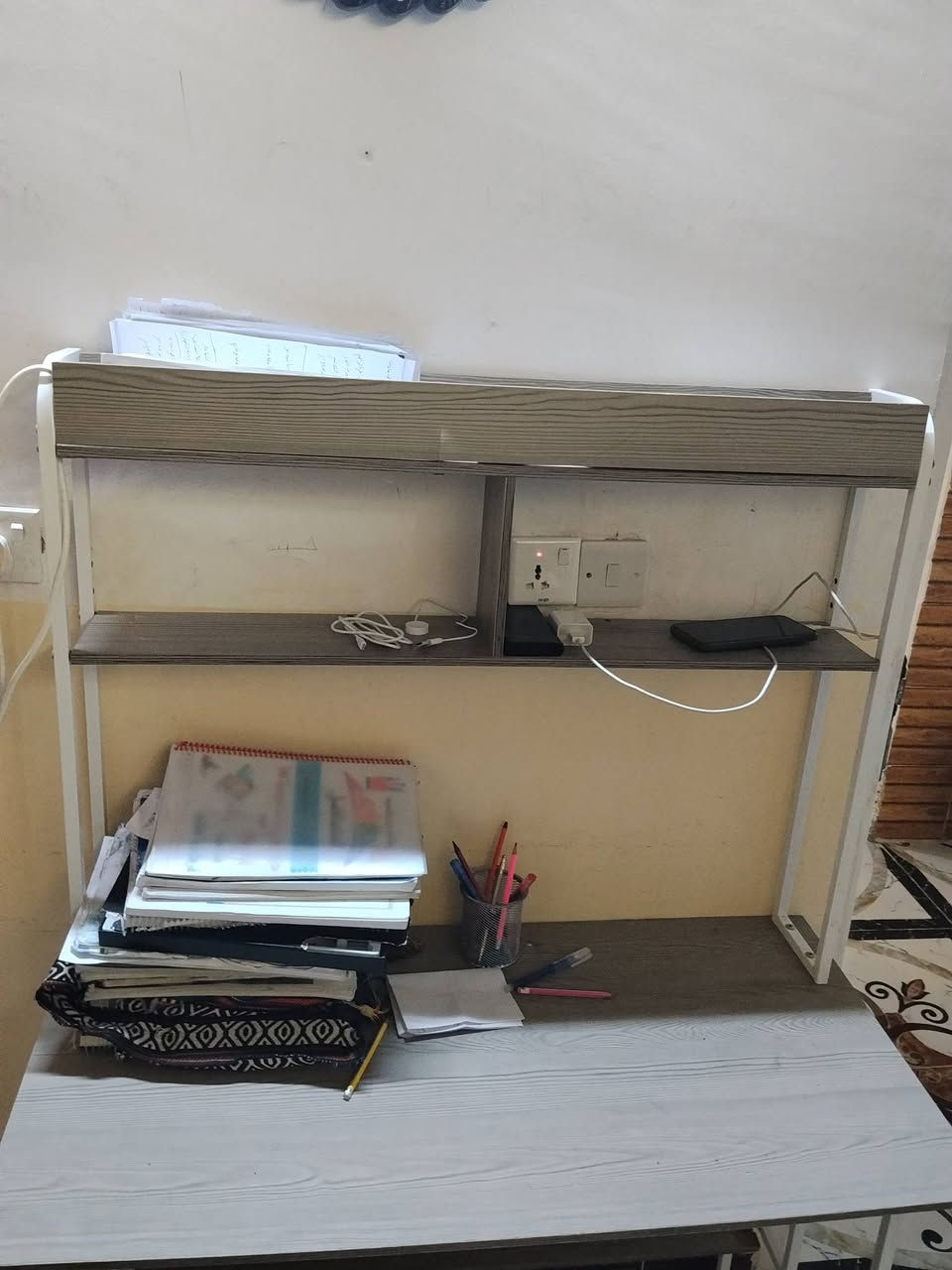مكتبه • نضيف • قابل للتفاوض