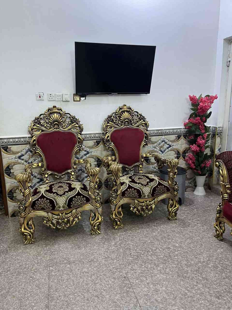 ⭕️ تخم قنفات ملكية مستعملة بحالة جيدة 
7قطع (٦ مقاعد وقنفة كبيره ام ٣ مقاعد ) 

السعر ٣٧٥ الف
العنوان / الناصرية / حي التضحية/ شارع العيادة 
رقم الهاتف / *********** ناصرية, ذي قار
