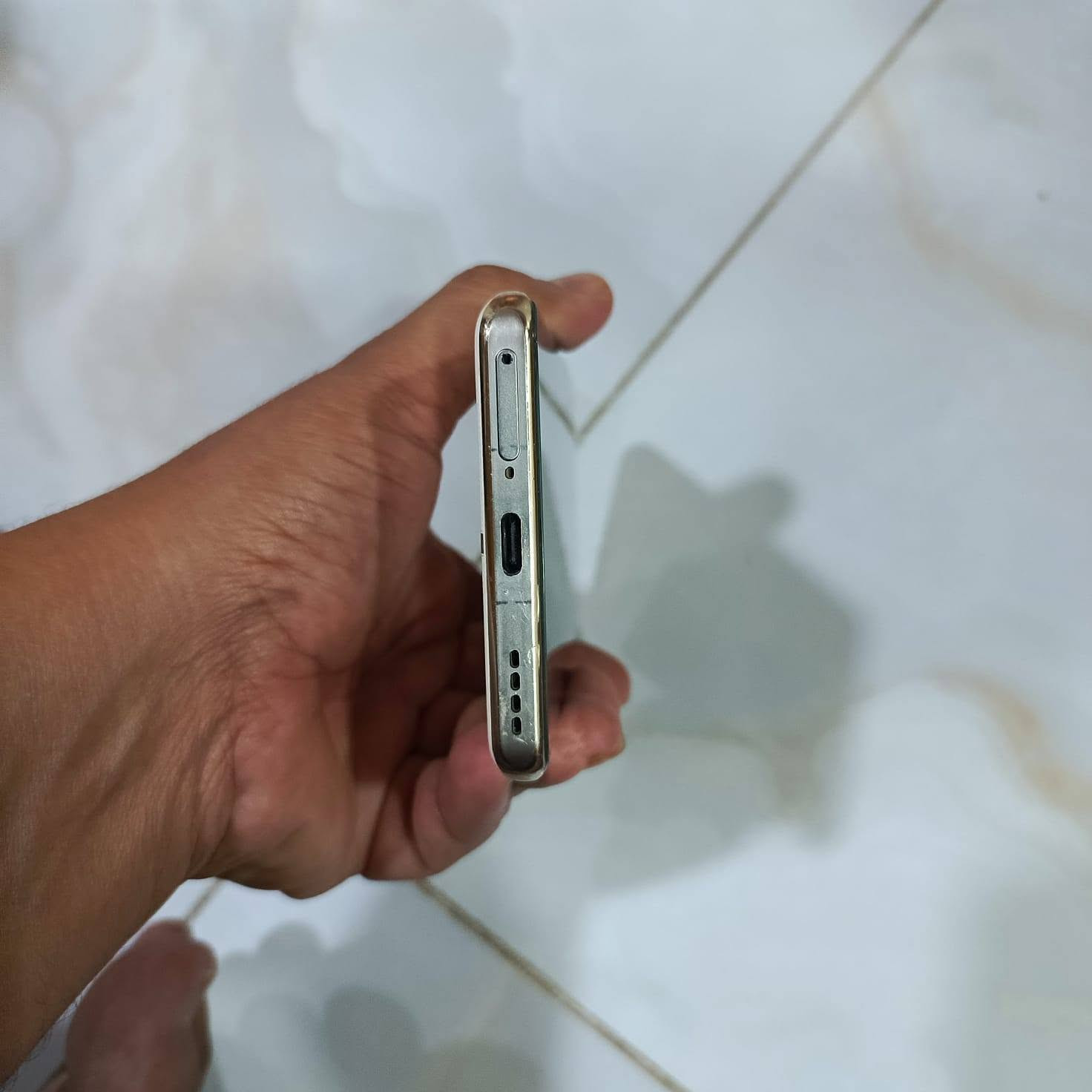 سلام عليكم
ريلمي 12 برو بلس 5g
ذاكرة 512
شاشة 120 هيرتز 
العشوائية 8
البطارية 5000
الجهاز نضيف كلش ستخدام شخصي نضافة عالية كلش 
سعر 350 بي مجال حك الجية 
الجهاز بدون ملحقات مكاني نجف توصيل لا يوجد ***********
