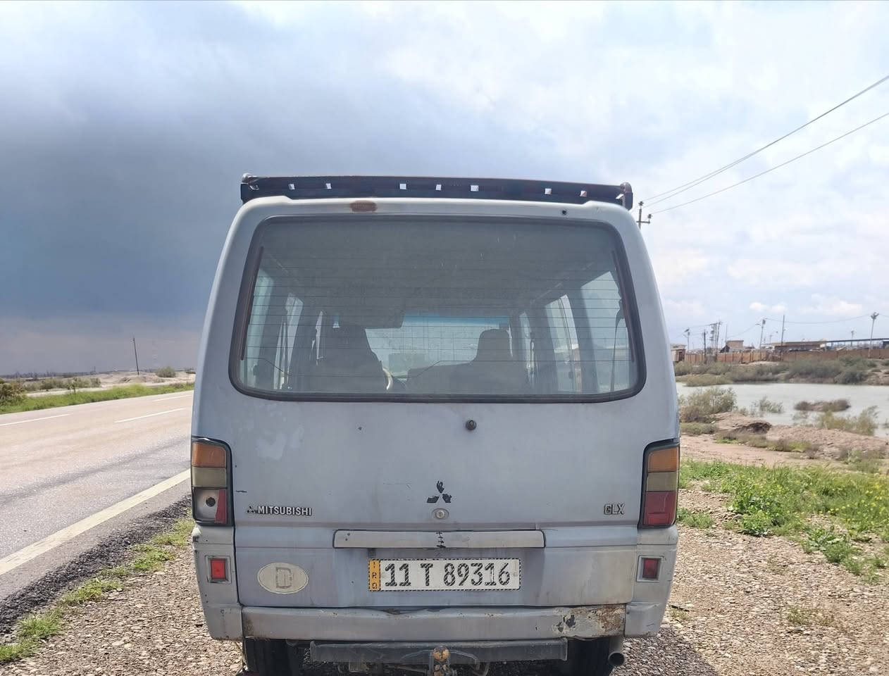 ميتسوبيشي L300 موديل 1994 فان رقم بغداد حمل انكليزي الدولي الجديد بأسمي سنوية لغاية 2030 سيارة مكفولة كير ومكينة بلادي كابريتر المكينة بيها تبخير الكير عادي مكفول السعر 35$ بيها مجال للاستفسار *********** عنوان ديالى بعقوبة
