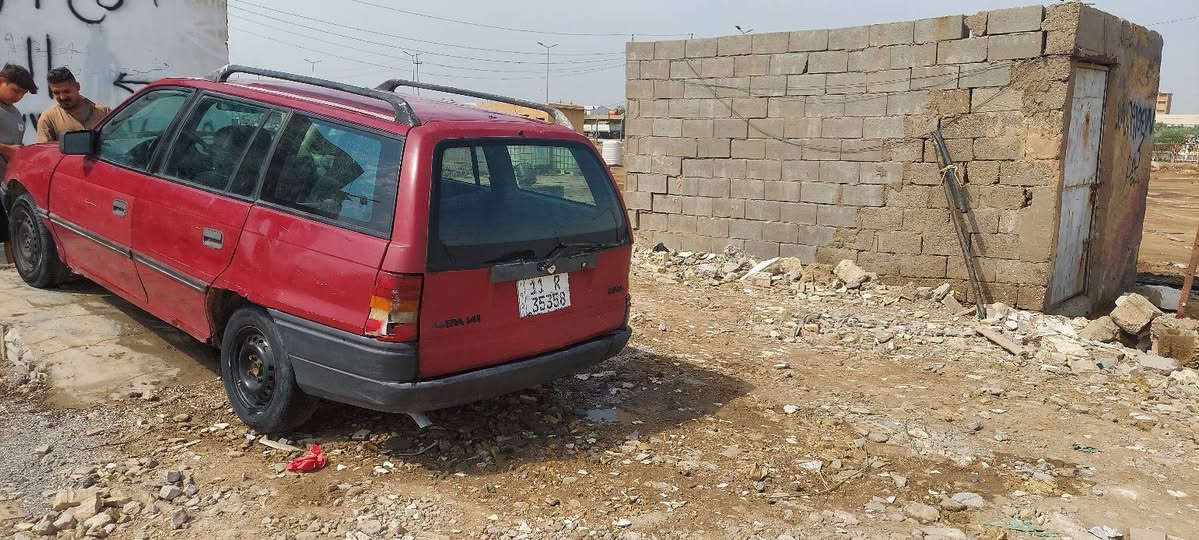 استرا للبيع محرك ١٦٠٠ بغداد دولي كير عادي بدون صبق كله على البلاد سعر ٣٣ الهاتف ***********

