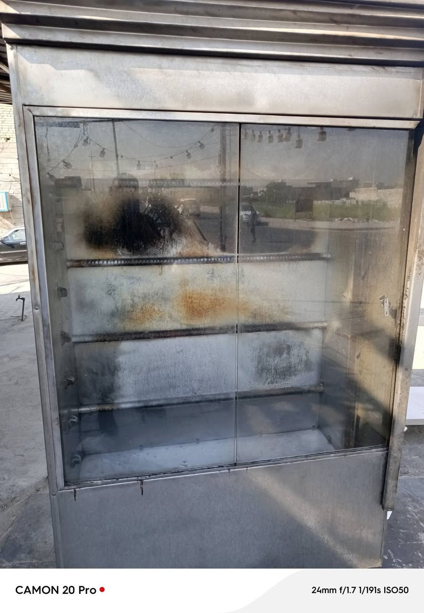 السلام عليكم للبيع شواية ام ٨ شيش جاهزة وشغالة السعر ٢٥٠ وبيهة مجال وطباخ أربعة عيون السعر ١٠٠ وبي مجال العنوان بغداد اليوسفية رقم الهاتف ***********او ***********

