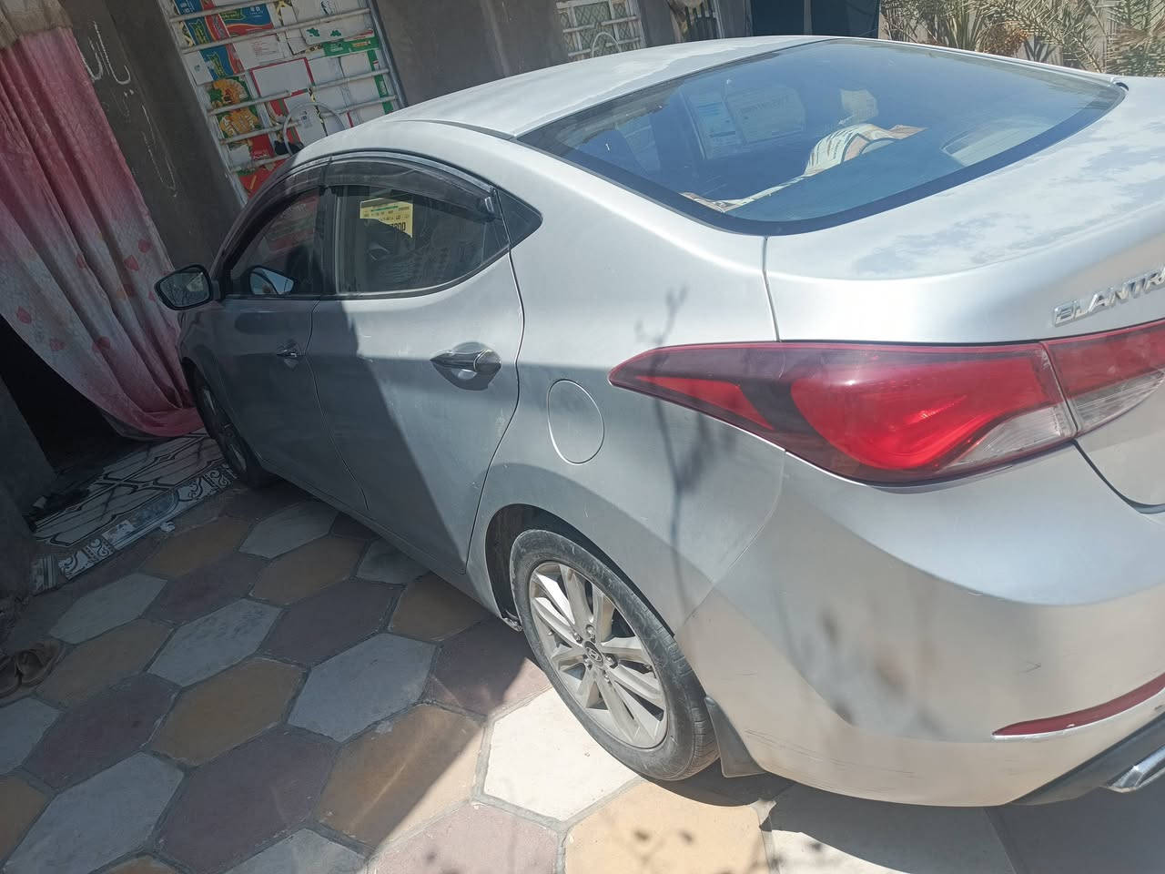 النترا موديل 16خليجي سياره بسمي مكينه وكير خير من الله تبريد ثلج العنوان ناصريه مركز السع 98، وبيهه مجال قليل السياره بيهه جراد ***********
