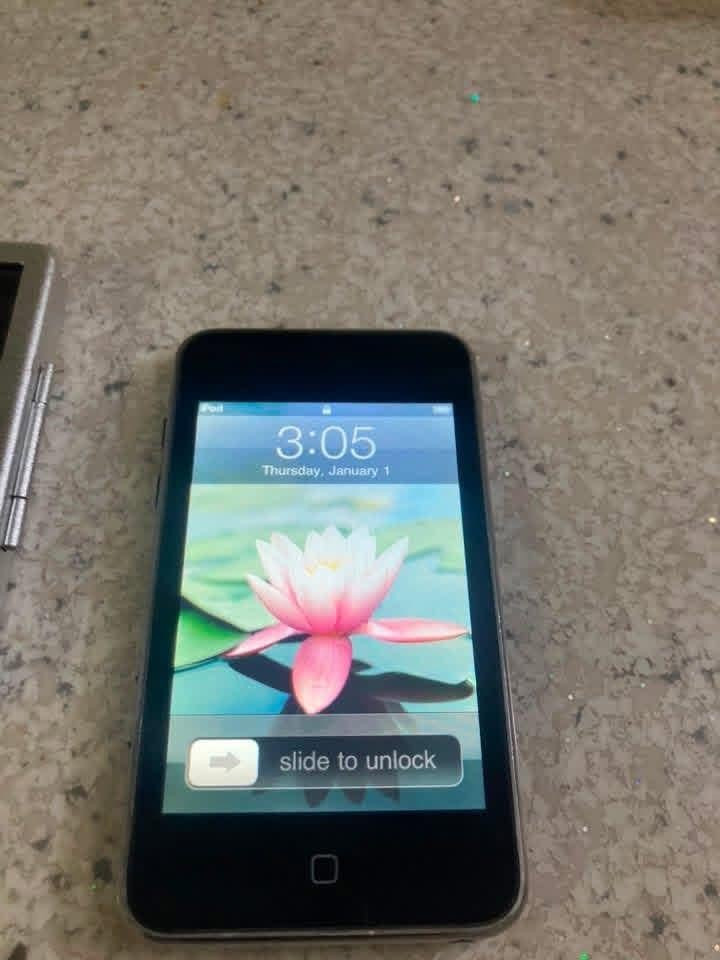 ايفون 5 شغال واي فاي فقط السعر 50
ايفونات 4 اصدارات قديمه iOS 6 .iOS 5.IOS 4
للمهتمين خاص 

ايفون 5s ضربه بالشاشه وخط مماثر على اللمس السعر 35

ايباد فقط العاب شحن حلو ذاكره 16 شاشه مفطره السعر 45 الف 

ايفون 5se شغال واي فاي قافل شبكه اتصال نظيف جدا السعر 60

ايفون 5s نظيف جدا بصمه شغاله واي فاي فقط قافل شبكه السعر 55 الف 

ايفون 7 بلس شغال سيم كارت نت سيم كارت واي فاي مرات يشتغل مرات يوكف شاشه مفطره ذاكره 32 السعر 50 الف 

ايفون 8 شغال واي فاي سيم كارت لمس يخربط شوي
شاشه مو اصليه 

السعر 70

ايبود نظيف جدا حيل اول ثاني ثالث القطعه 35 الف 

للحجز خاص او واتساب ***********

يوجد توصيل
