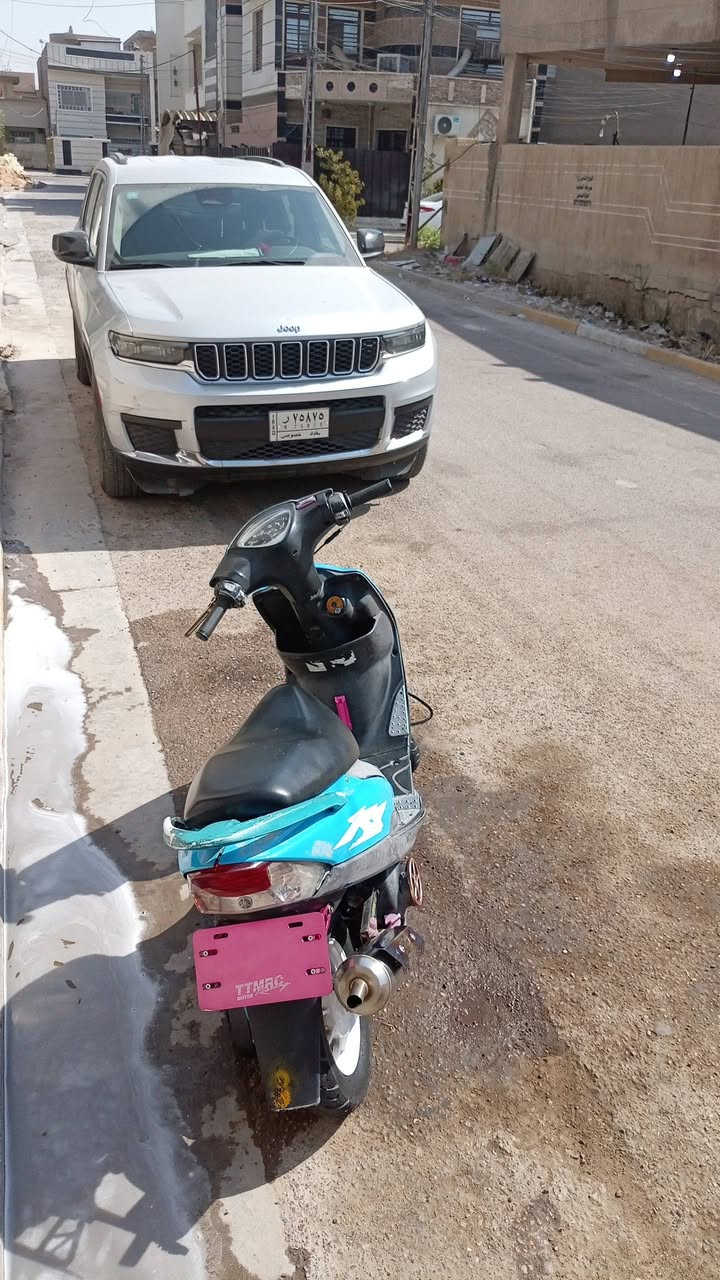 سلام عليكم حبايب ماكس عدله للبيع كفرات اصليه بلادي ختم ويا سوادات بيه غراضه كرزية شيال يدات بريك قبق فلاوين قطره دهن قاعده رقم وقبق شاصي دراجة ٥٥ هاون بوسة أصلية كفاله كفالهه بيه كلج أمامي كلها شغاله اشاير لايت عداد نص نكرة سلف وناعمه ودهن اصلي وبانزين محسن مكاني بغداد حي العامل رايده ب٦٧٥ وبيها مجال مستعجل ع بيعتها ***********
