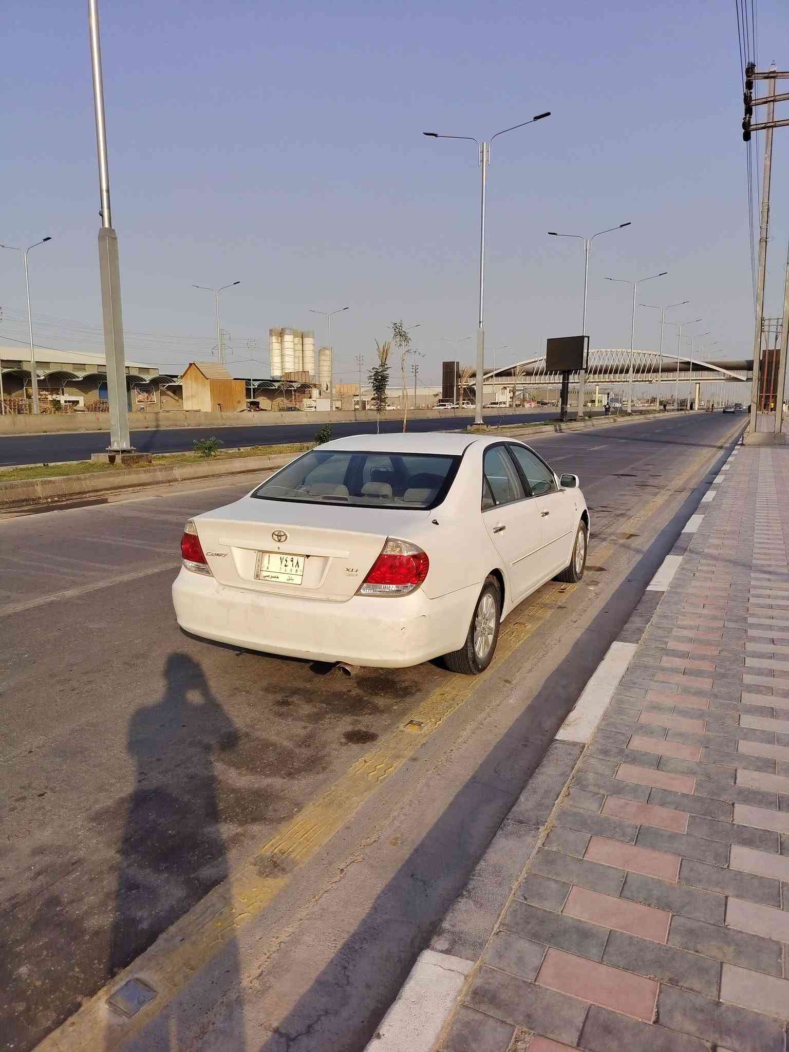 سلام عليكم
كامري 2006 للبيع 
محرك 2400 أربعه سلندر 
كير محرك حداديه كفاله 
رقم بابل 
المكان نجف 
السعر 90  
للاستفسار ***********
