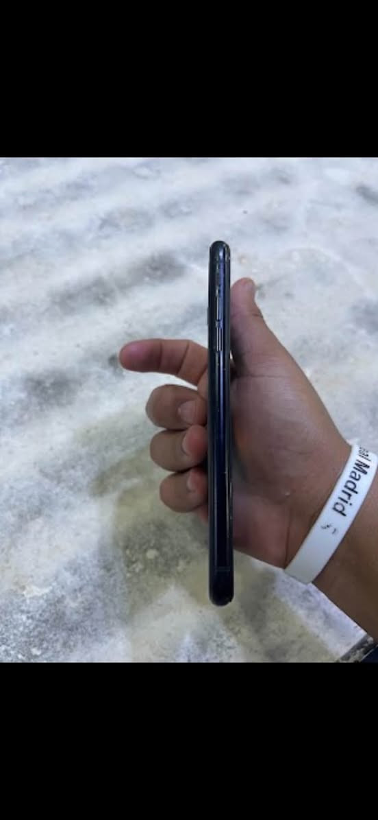 جهاز XR للبيع ابدل بطاريه وفيس إيدي واكف بل فطر ناعم بل ضهر ذاگره128 كاميراه دمعه الجهاز نضيق السعر 110 وبي مجال مكان باب جديد الرقم ***********
