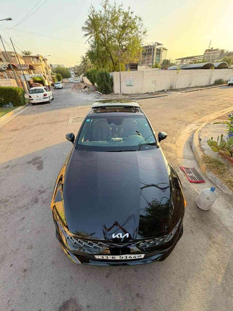 KIA K5 GT LINE 2024 
كيا k5 2024 جيتي لاين فول 1/1 بغداد 
ماشية 14 الف فقط حقيقي 
رقم بغداد الجديد 
محرك وكير وصدر وكلشي بحاله الشركة جديد جدا أخت الزيرو ناعمه جدا جدا 
حادثها بنيد وأجتي صفحة السايق مصبوغه من امريكا 
حوض قماره مكفولات . 
اني الي رقمتها باسمي وأول شخص من اجتي للليوم 
كل الصيانه الدورية والدهون والفلاتر من الحسام  
السعر 152 وبيها مجال لليشتري 
الي يدور سياره جديدة وماشية قليل 
للتذكير السيارة ماشية 14 الف فقط لا تقارنها بالي مشتغلات تكسي 
مكان السياره بغداد منصور 
للاستفسار : *********** 

رقم الشاصي : 5XXG64J24RG266170 بغداد, العراق
