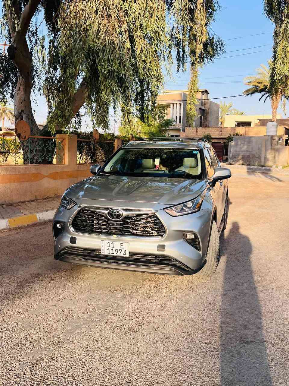 السلام عليكم هايلاندر وارد امريكي موديل ٢٠٢١ لمتدد فول مواصفات كامرات ٣٦٠ درجه تبريد ٣ قطع مقاعد الاماميه تدفئه تبريد وخزن حساسات اماميه خلفيه رادارات ٣٦٠ ماشيه ٦٣ ميل ضررها موجود بالصور بنيد مصلح ومصبوغ  بدون دواخل السعر ٢٩٥  وبيها مجال بسيط ***********
