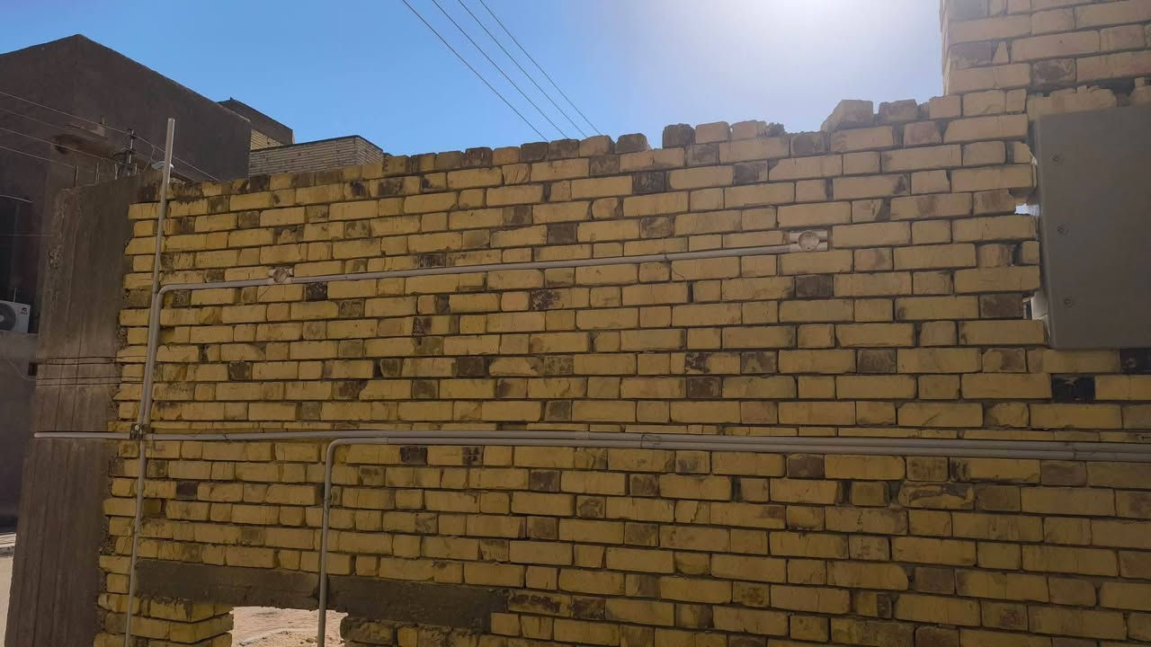السلام عليكم ورحمة الله كادر كهرباء متكامل شغل درجه اولى نشر شبكه كص وحفر نزالات تثبيت بوكسات تسليك تشطيب (مكانه البصرة) نشتغل فقط بصرة للتواصل ***********
