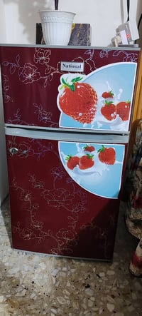 ثلاجه مكتبيه للبيع سعرها 80 وبيها مجال مكاني مدينه الصدر تقاطع كسره وع...
