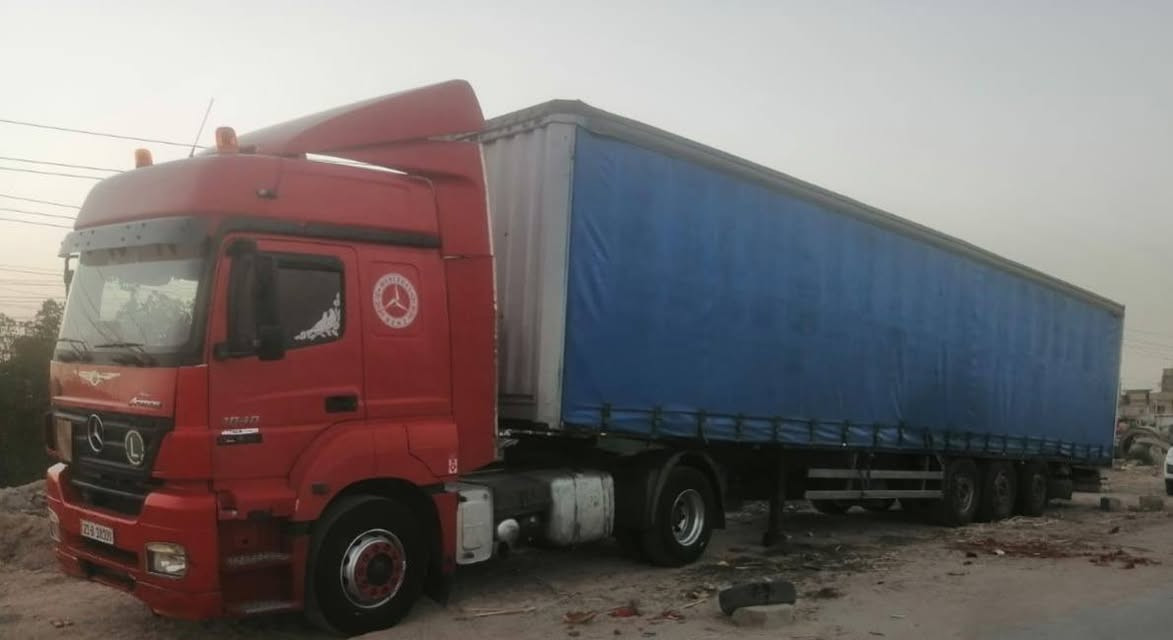 أكسور مديل ٢٠٠٥ سيارة جاهزه للبيع بسبب عدم التفريغ والسعر ٢٦٠ وبيه مجال للستفسار لاتصال على الرقم ***********  ورقم الواتساب ***********  مع الشكر والتقدير
