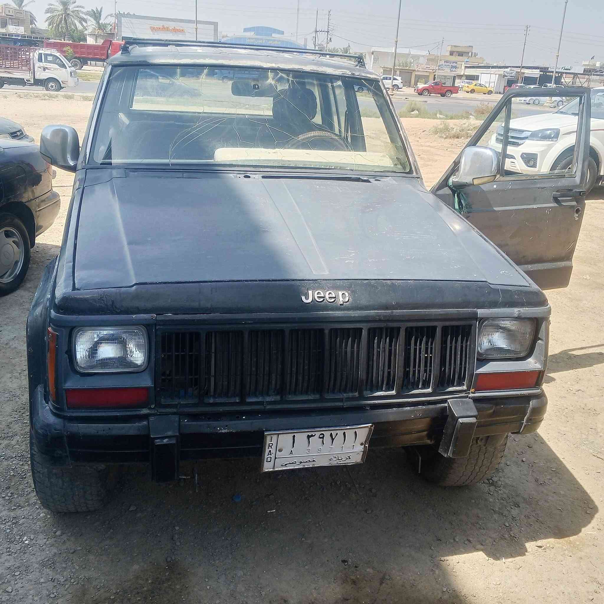السلام عليكم للبيع جيب شركي موديل 1989 مكينه و وكير ياباني السعر 20وبي مجال مكان الصويره ***********
