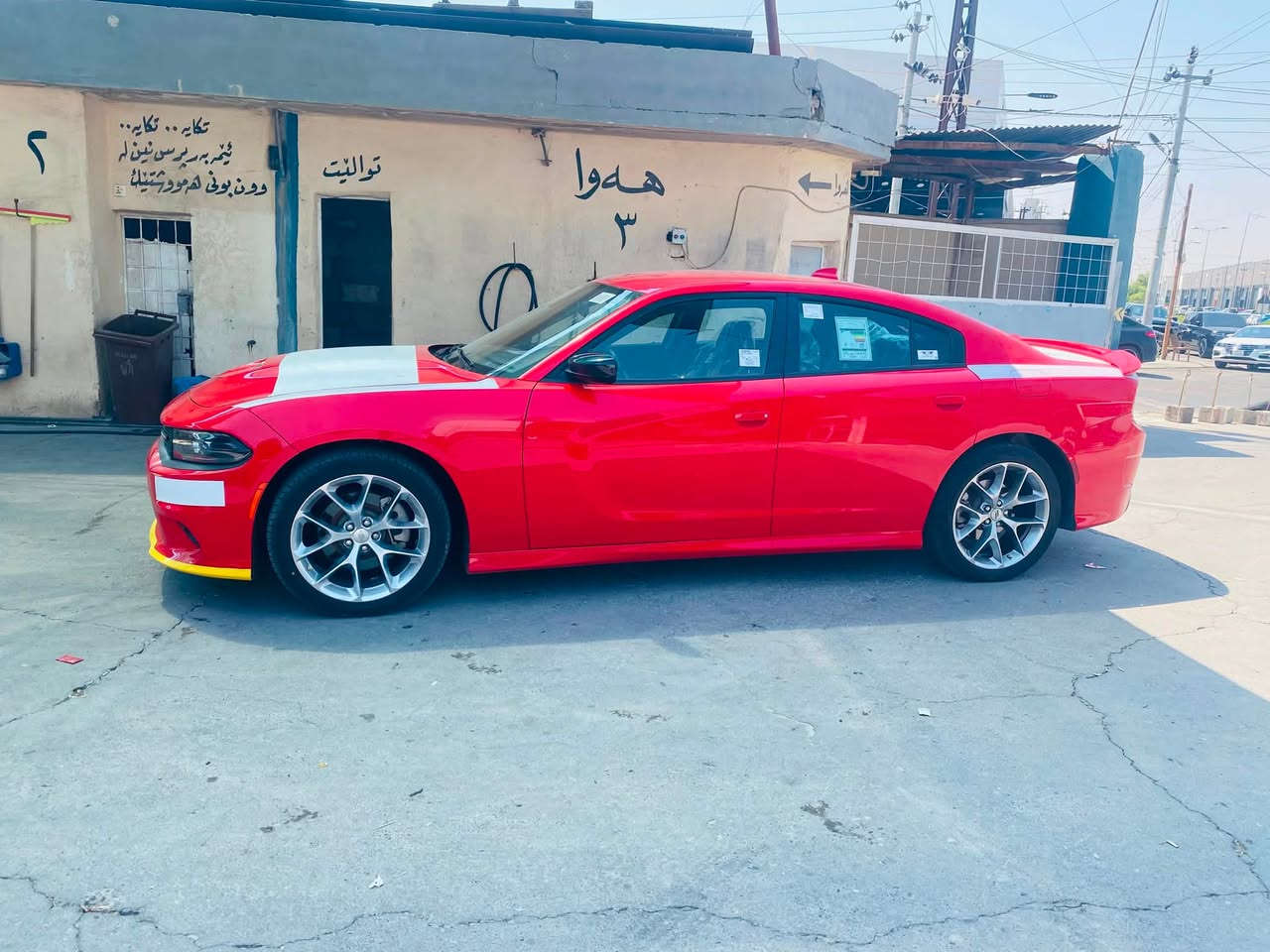 السلام عليكم 
للبيع دوج جارجر وارد امريكي  جيتي اصل الاصدار الاخير حادثها موضح بالصور بابتين تبديل نفس اللون بدون صبغ شرط حتى الدعاميات بدون صبغ بيها رصعه بالتكمه باقيه على وضعها بسيطه كلش
السياره كلها مابيها صبغ بجم كبس وخلف كبس وضع شركه ماشيه ٤٥وبامريكا ماشيه ٣١
مواصفاتها
جيتي اصل كشنات حضن 2ويل
كشن كهرباء
سوبر تراك باك وسبورت
شاشه كبيره
قطعتين تبريد 
حساسات خلفيه مراه عاكسه للضوء
ويل حجم ٢٠
زنون بلادي لد خلفي
السياره كلها وضع شركه كتلوكات الشركه والارضيات وياه
كير مكينه صدر كله ع الشركه ومكفول
مكان السياره بغداد المدائن 
السعر ٢٤٣وبيها مجال بسيط بيع او مراوس
للاستفسار ***********خط واتس اب
وشباب الي يدور جديد هذا والي يكول هواي يدعيلنا بالرزق
