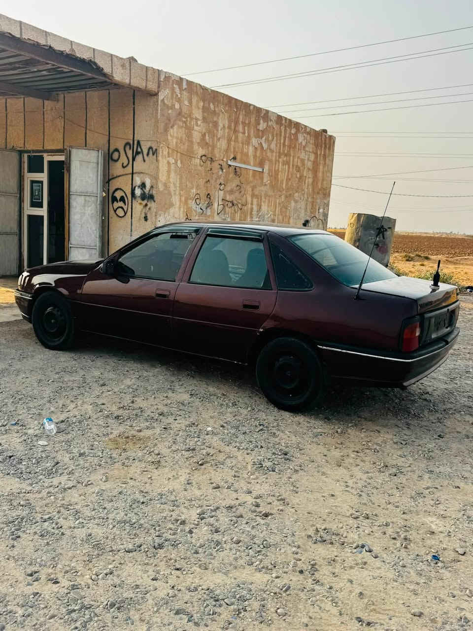 فكترا حجم 16 محرك بي تنقيص قليل 
سياره مسوي عليها ادامه كير جديد
صدر جديد درمشفتات داخليه وخارجيه جدد
صبغ فرن دوشمه شاشه داخل سماعات سياره كامله 
سياره باقيه عه ستلام الوحات اتصل وتدلل 
***********
