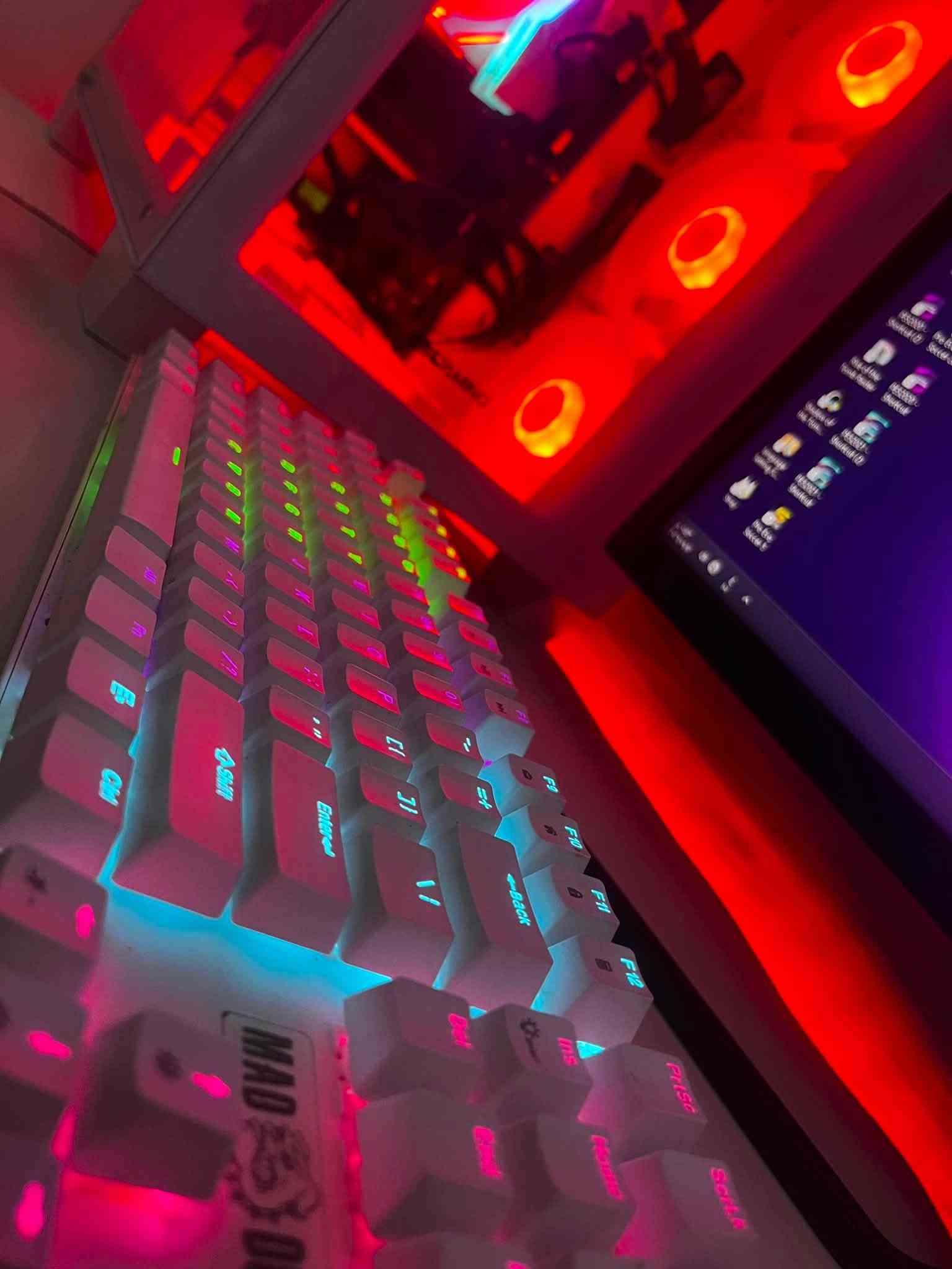 كاملة والسعر قفل قفل قفل من الاخير 760. الاستفسار. ***********
Z490.                      

i5 10400f

RAM. 16. 3200 DDR 4. T'FORCE

NMVE m.2.  (3)

power 750

كيس من ESCAMING

GTX1660 msi

-------------------------------كيبورد : GK510.  M.               

ماوس : ريدراغون M987K

جوستك : سيريس اس احترافية

ماوس باد :  ابيض RGB.  90*40

يو بي اس :  1500 مستعمل قليل

 والحاسبة بيهة حساب ابيك كيمز وبيه 3 هاردات متروسات العاب

شاشا :  24 مقوسة.  144hz.  1ms. سلم.  مكاني بغداد

نص مكتوب في الصور:
- This PC
- الأجهزة ومحركات الأقراص
- القرص المحلي (C:)
- ٢١,٦ غيغابايت حرة من ١١٧ غيغابايت
- القرص المحلي (D:)
- ١٤,٨ غيغابايت حرة من ١١٨ غيغابايت
- القرص المحلي (E:)
- ١٥٠ غيغابايت حرة من ٩٣١ غيغابايت