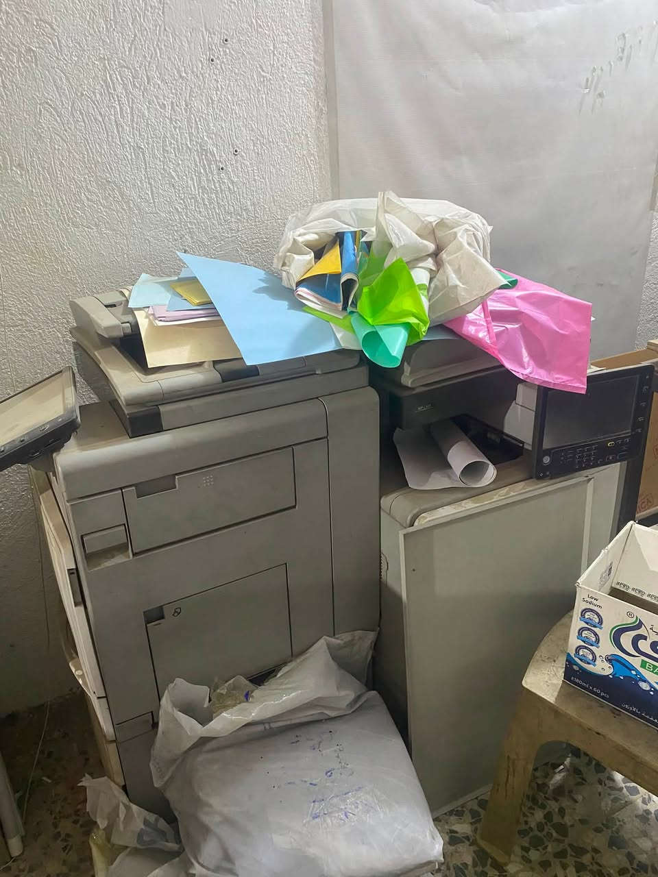 للبيع مجتمعا غير قابل للتحزأة فحم
بدي انفنتي ٣٢٠
ريكو c400 عدد ٢
ريكو ٨٠٠٣
السعر مليون ونص
للجاد بالشراء واتساب
***********
