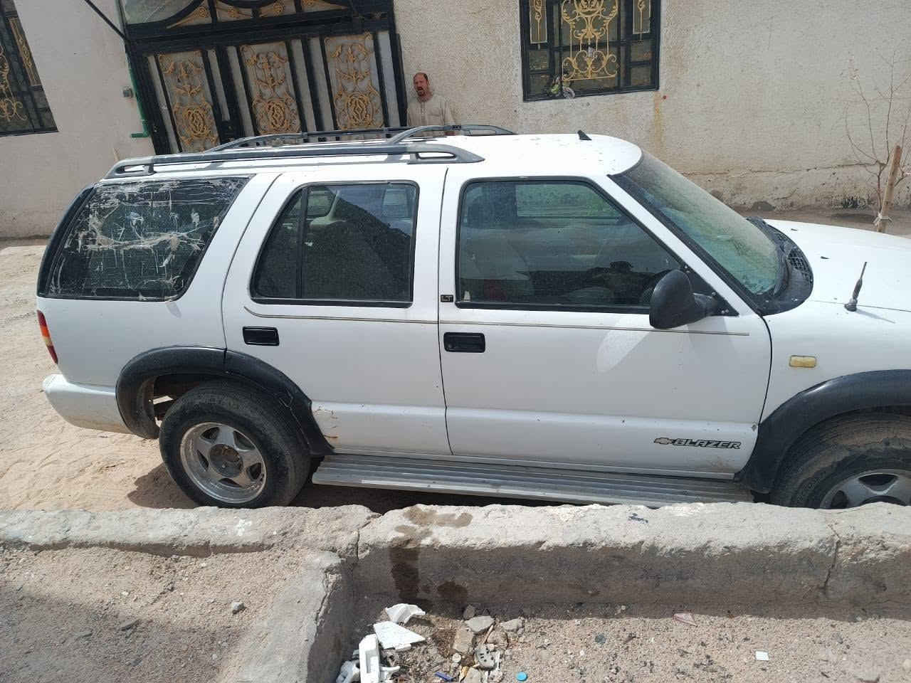 بلايزر رقم بغداد ابيض راعيه موجود البيع جاهزه من كلشي السعر 33وبيه مجال بصره شط العرب ***********
