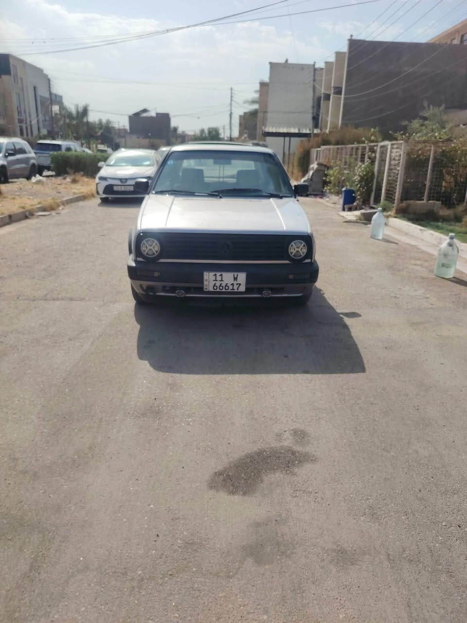 السلام عليكم كولف للبيع موديل ١٩٩١ مصبوغه جماليه مكينه ١٨٠٠ مكينه وكير حاويه امانه الله جدد صدر جديد امامي خلفي تخم تاير باتري جديد اي نقص مابيها داخل  جديد شاشه اندوريد السعر ٥٠ وبيها مجال بسيط العنوان البياع شارع عشرين هاتف *********** واتساب بي وفيس بوك
