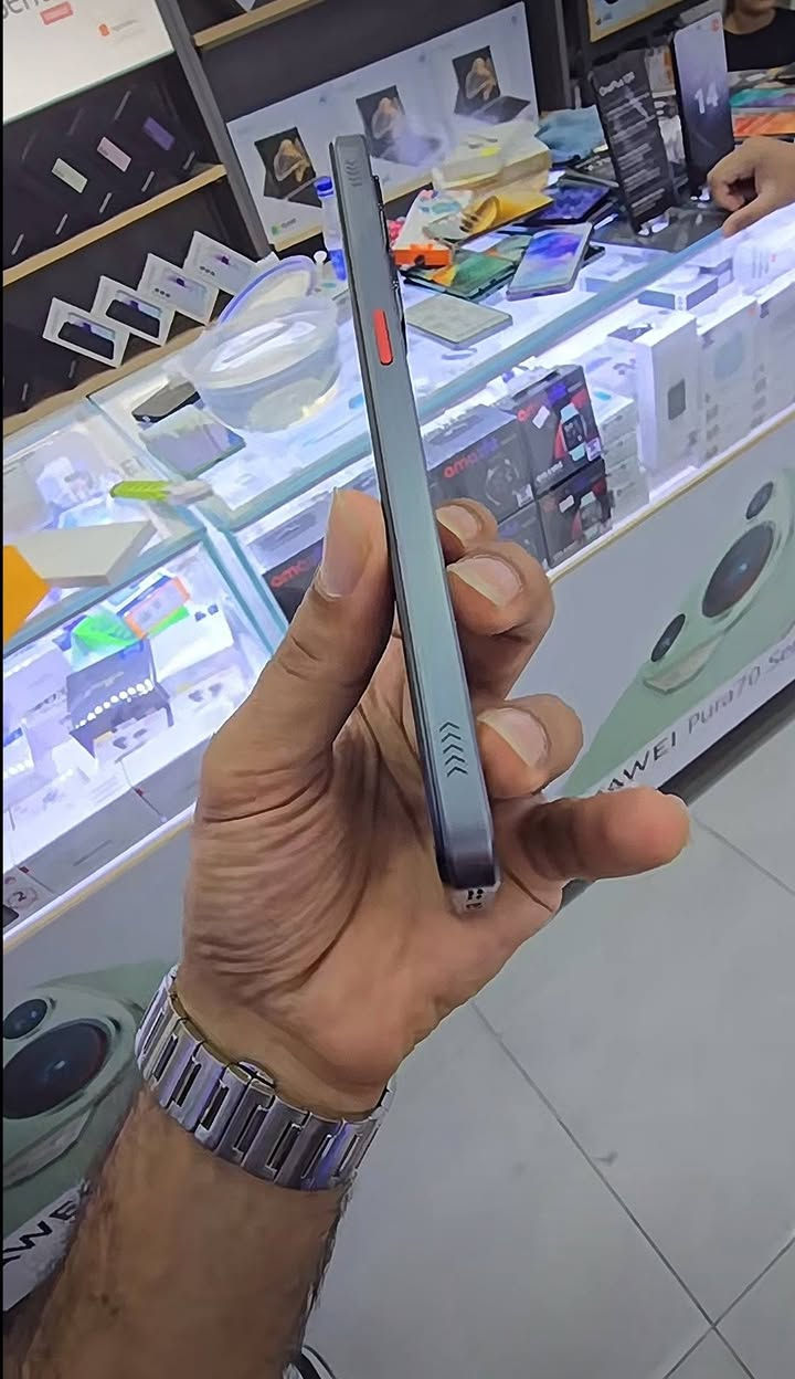 سلام عليكم جهاز للنبيع نوبيا نيو 2 5 g  جهاز كملات الملحقات مالته نظيف مستعل سبوع جديد بعده كرتونه ذاكره 256 كمرا تخبل تصوير مع شحنته الاصلي هتفون السعر 300 قفل لان صار عليه 350 الاتصال على رقم ***********
