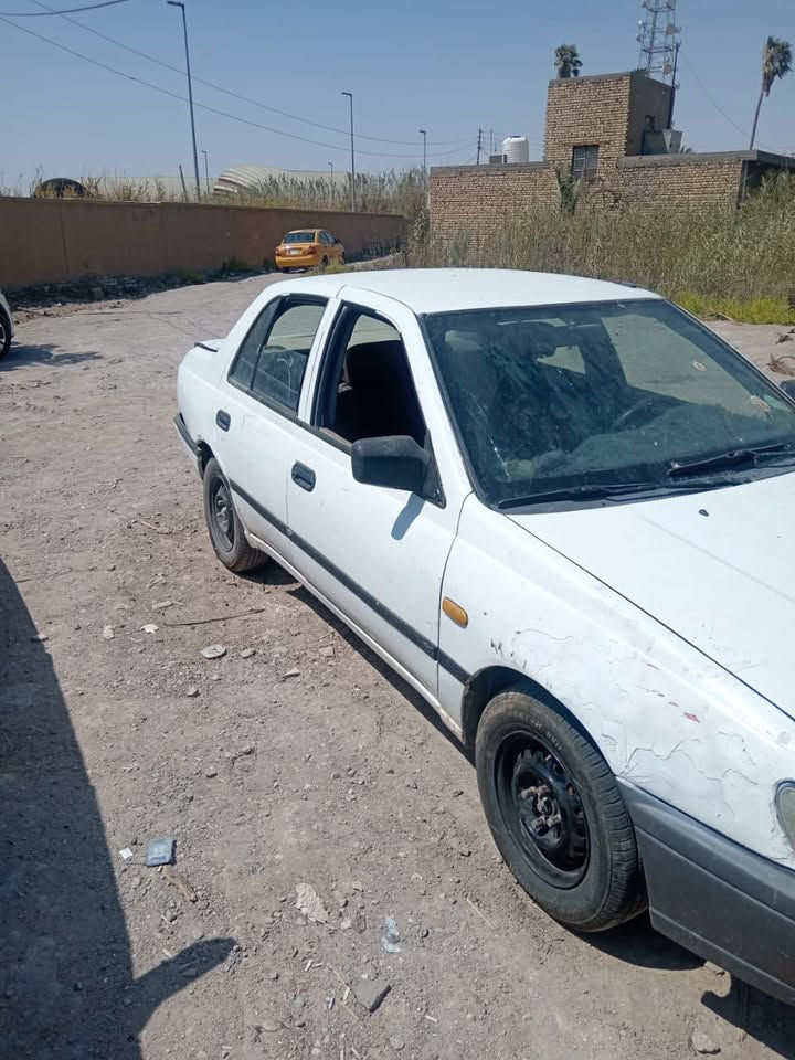 سياره نيسان سني مديل91 للبيع مكينه كير مكفول تخم تاير جديد كوت الخاجيه ***********

