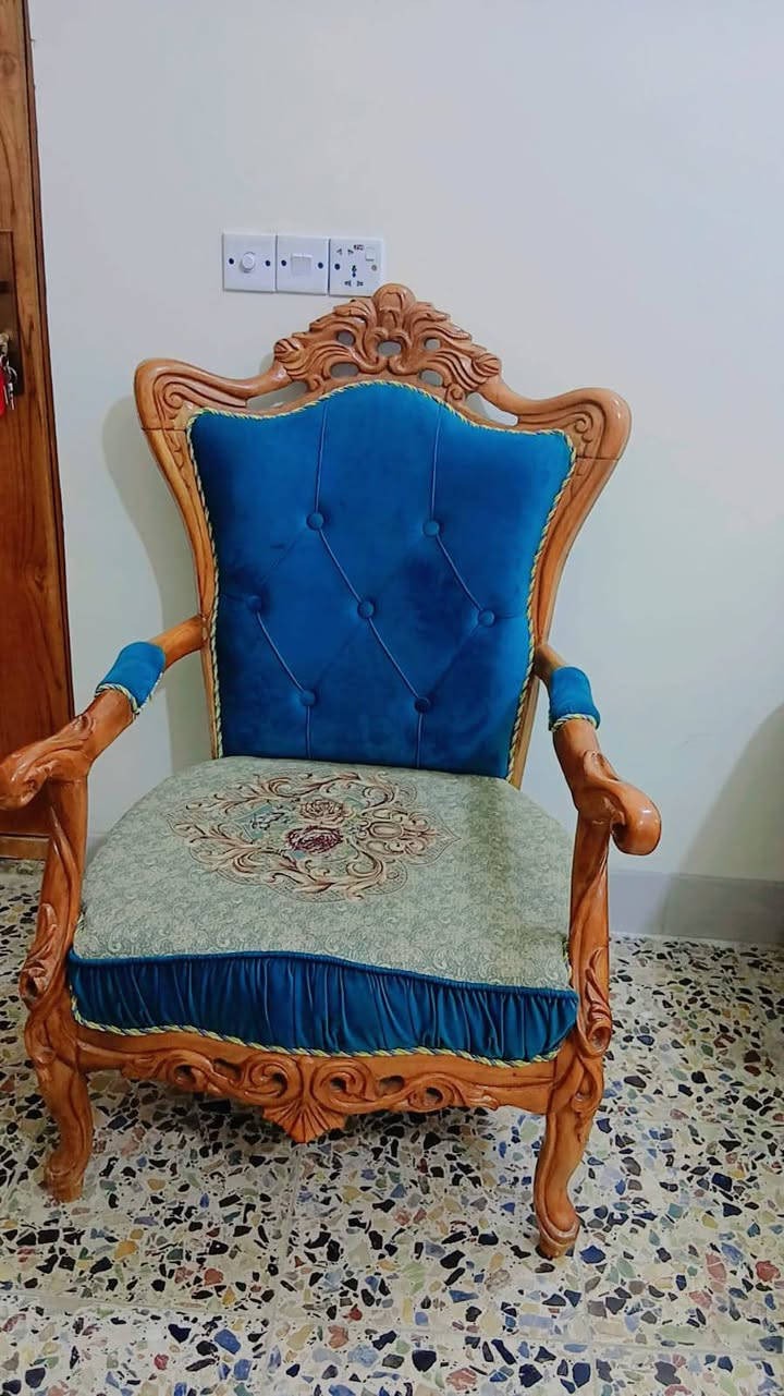 السلام عليكم.. تخم صاج ثقيل جداً 10 مقاعد مع طبله وسطيه للبيع جديد قبل 3 أشهر من شتريته لكن اخذ مساحة ونريد نغيره السعر خاص... وهاذ رقمي وات ساب***********
